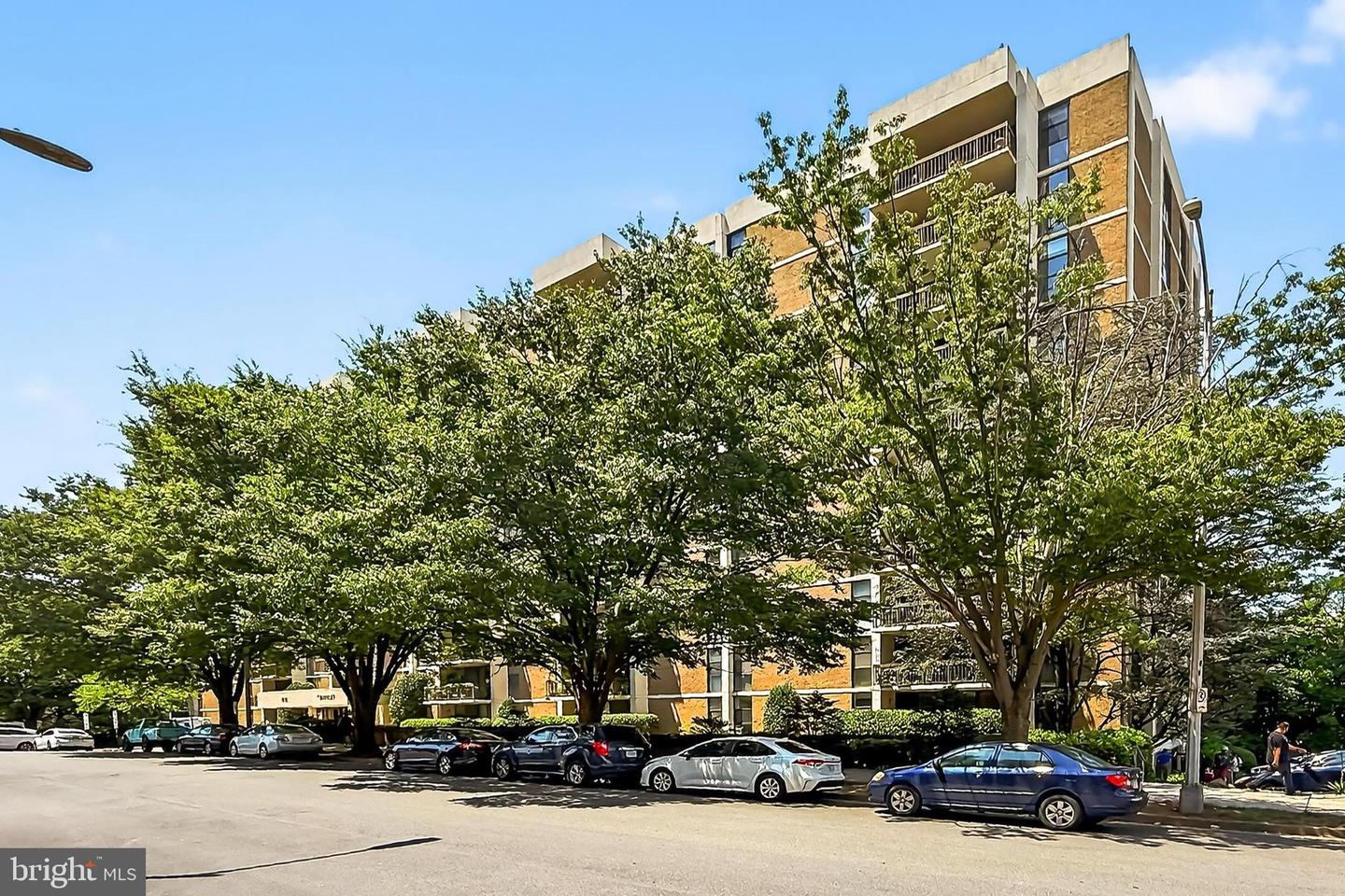 1016 S WAYNE ST #101, ARLINGTON, Virginia 22204, 1 Bedroom Bedrooms, ,1 BathroomBathrooms,Residential,For sale,1016 S WAYNE ST #101,VAAR2060668 MLS # VAAR2060668