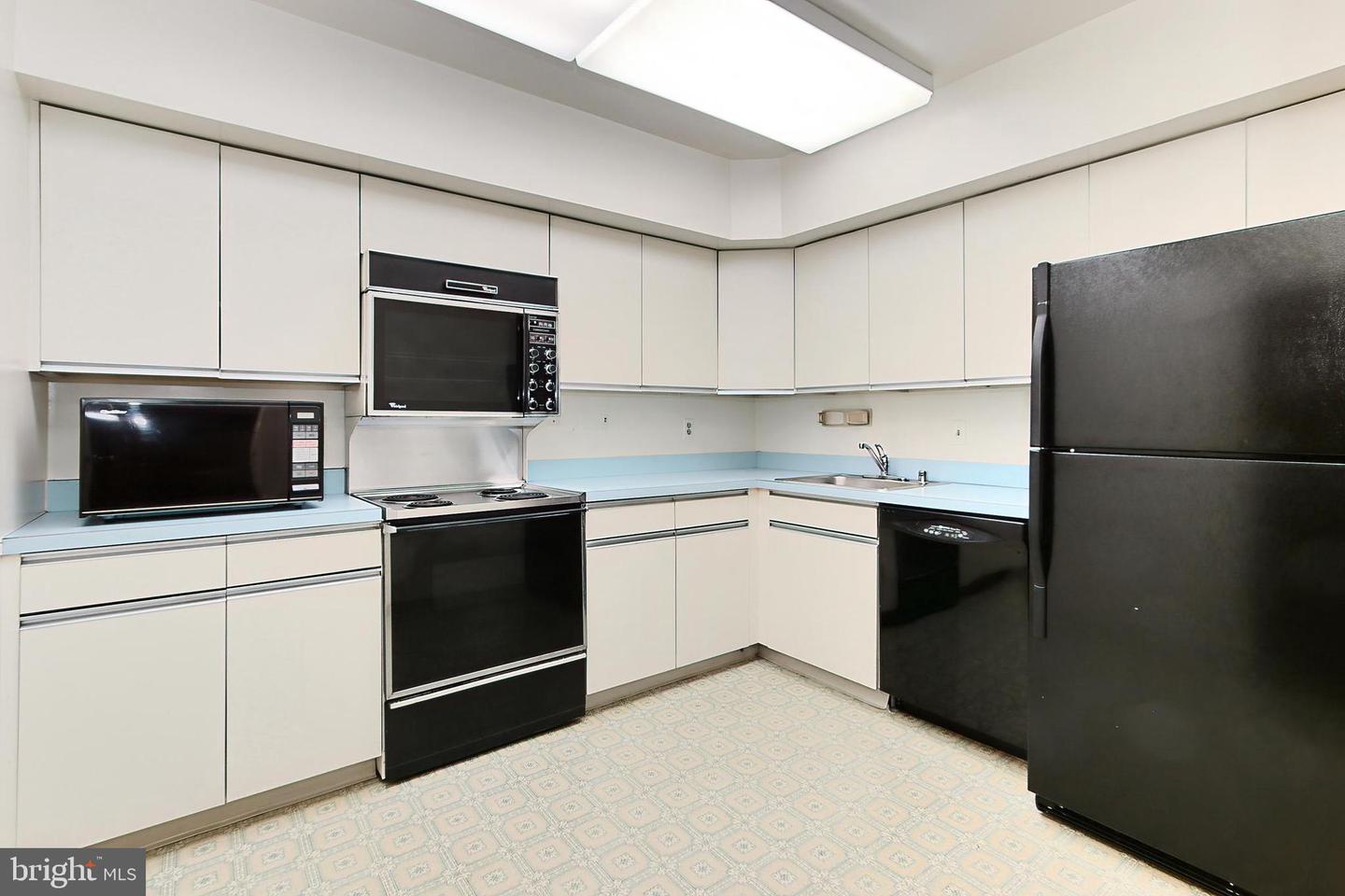 1016 S WAYNE ST #101, ARLINGTON, Virginia 22204, 1 Bedroom Bedrooms, ,1 BathroomBathrooms,Residential,For sale,1016 S WAYNE ST #101,VAAR2060668 MLS # VAAR2060668