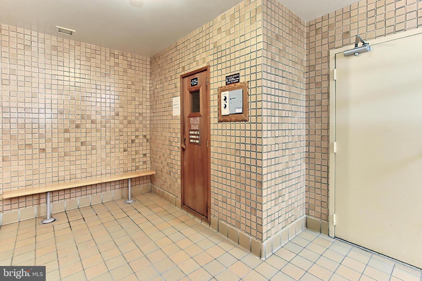 1016 S WAYNE ST #101, ARLINGTON, Virginia 22204, 1 Bedroom Bedrooms, ,1 BathroomBathrooms,Residential,For sale,1016 S WAYNE ST #101,VAAR2060668 MLS # VAAR2060668