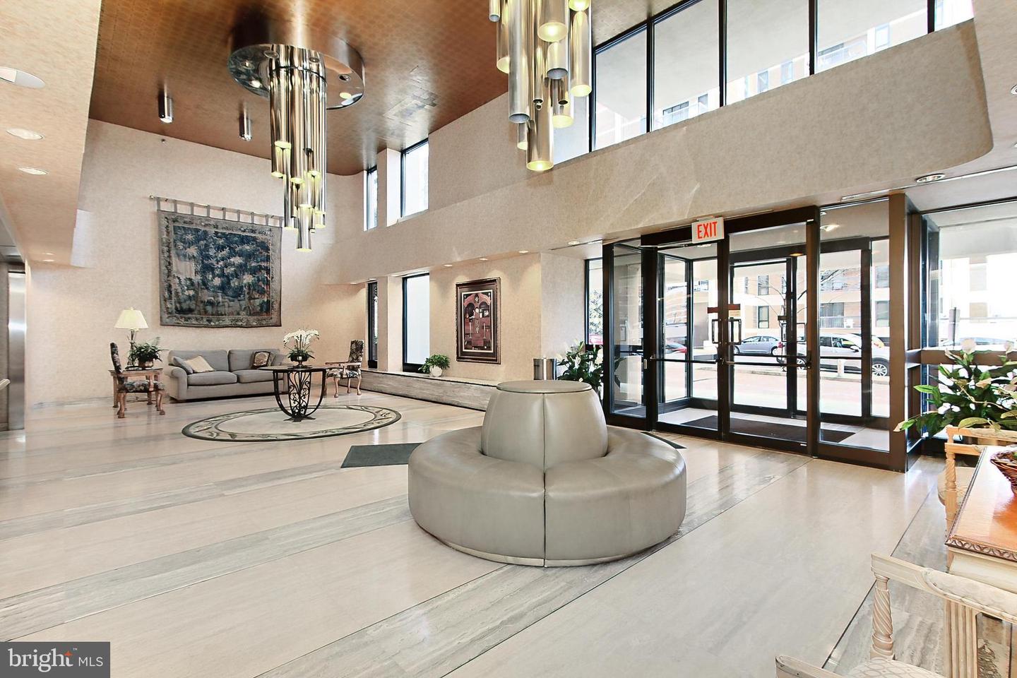 1016 S WAYNE ST #101, ARLINGTON, Virginia 22204, 1 Bedroom Bedrooms, ,1 BathroomBathrooms,Residential,For sale,1016 S WAYNE ST #101,VAAR2060668 MLS # VAAR2060668