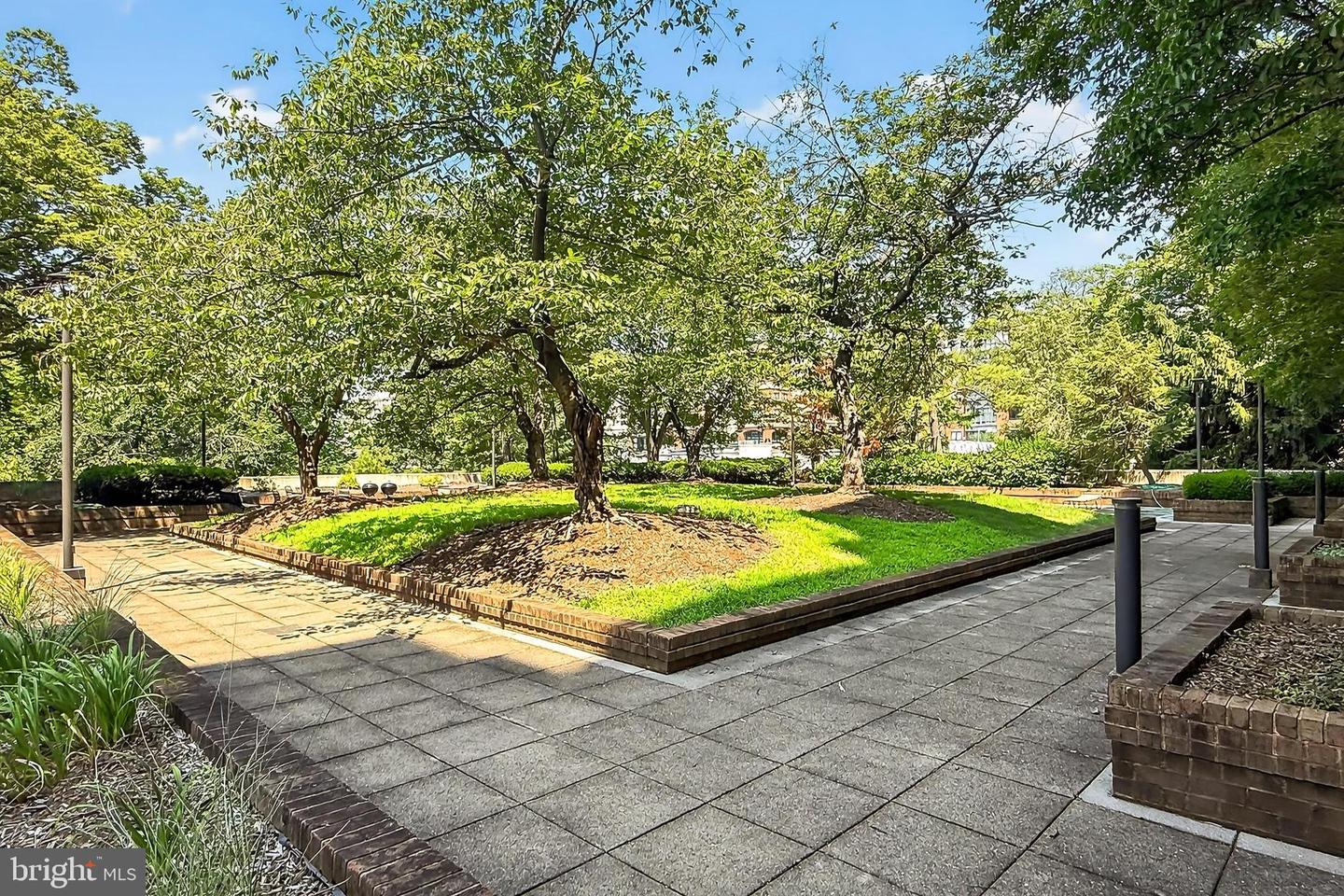 1016 S WAYNE ST #101, ARLINGTON, Virginia 22204, 1 Bedroom Bedrooms, ,1 BathroomBathrooms,Residential,For sale,1016 S WAYNE ST #101,VAAR2060668 MLS # VAAR2060668