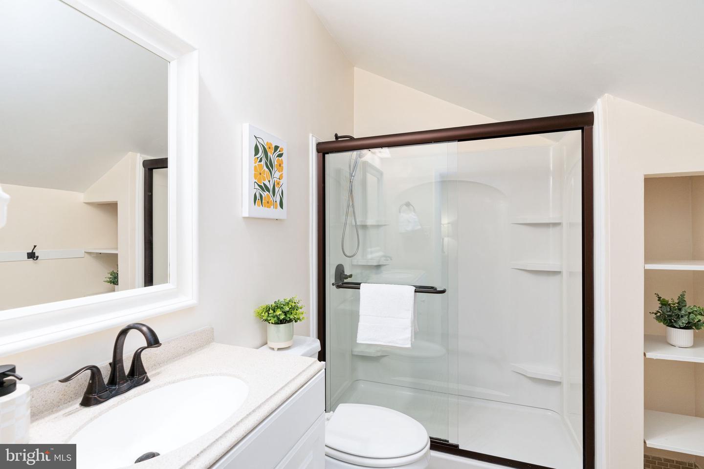 2401 WITTINGTON BLVD, ALEXANDRIA, Virginia 22308, 4 Bedrooms Bedrooms, ,3 BathroomsBathrooms,Residential,For sale,2401 WITTINGTON BLVD,VAFX2255260 MLS # VAFX2255260