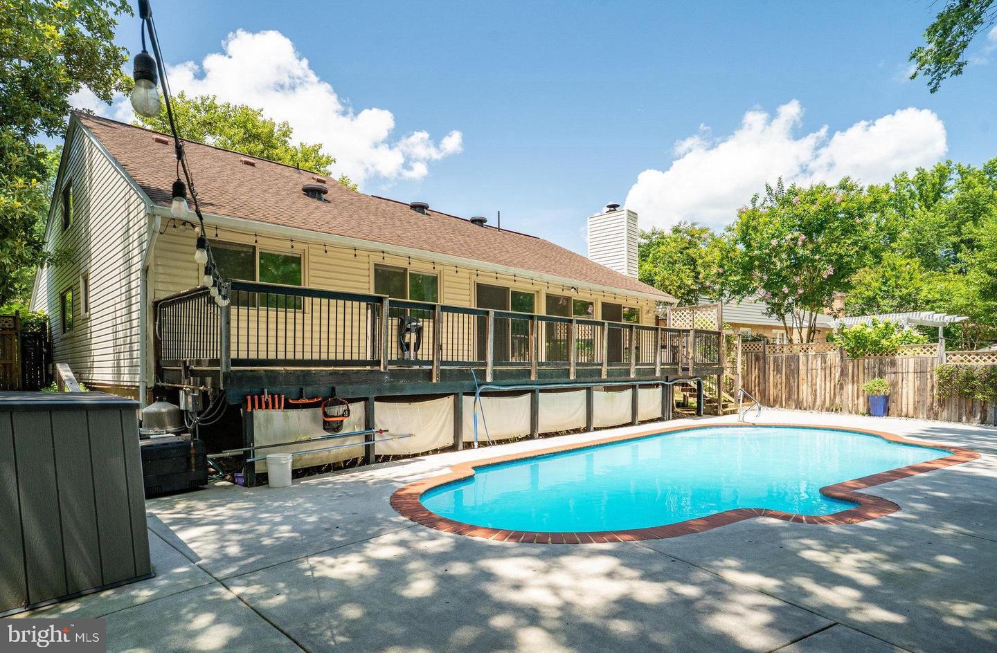 2401 WITTINGTON BLVD, ALEXANDRIA, Virginia 22308, 4 Bedrooms Bedrooms, ,3 BathroomsBathrooms,Residential,For sale,2401 WITTINGTON BLVD,VAFX2255260 MLS # VAFX2255260