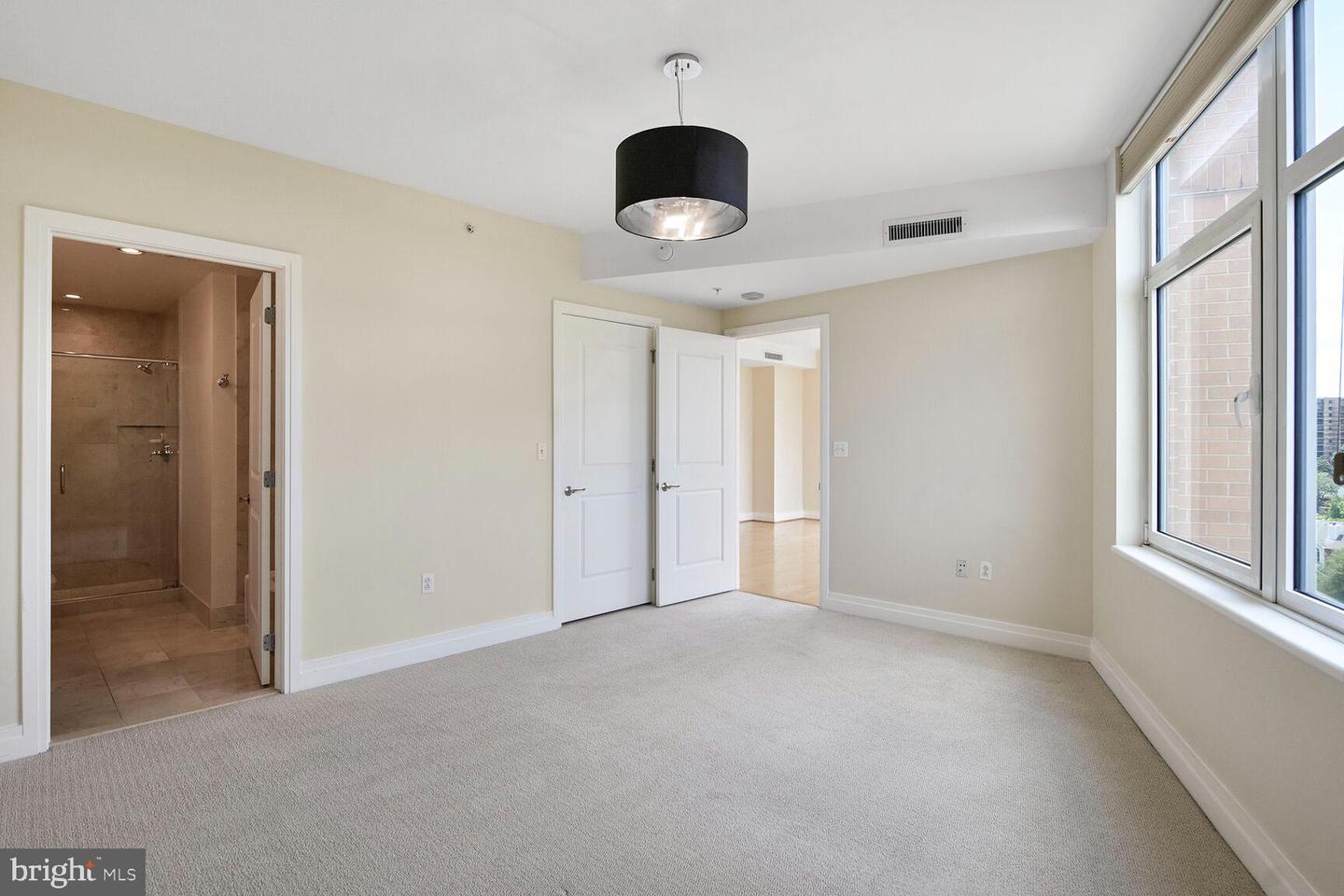8220 CRESTWOOD HEIGHTS DR #1205, MCLEAN, Virginia 22102, 2 Bedrooms Bedrooms, ,2 BathroomsBathrooms,Residential,For sale,8220 CRESTWOOD HEIGHTS DR #1205,VAFX2255298 MLS # VAFX2255298