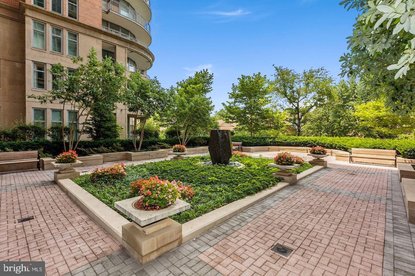 8220 CRESTWOOD HEIGHTS DR #1205, MCLEAN, Virginia 22102, 2 Bedrooms Bedrooms, ,2 BathroomsBathrooms,Residential,For sale,8220 CRESTWOOD HEIGHTS DR #1205,VAFX2255298 MLS # VAFX2255298