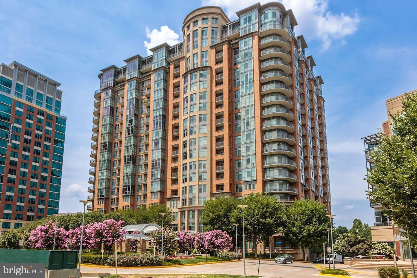 8220 CRESTWOOD HEIGHTS DR #1205, MCLEAN, Virginia 22102, 2 Bedrooms Bedrooms, ,2 BathroomsBathrooms,Residential,For sale,8220 CRESTWOOD HEIGHTS DR #1205,VAFX2255298 MLS # VAFX2255298