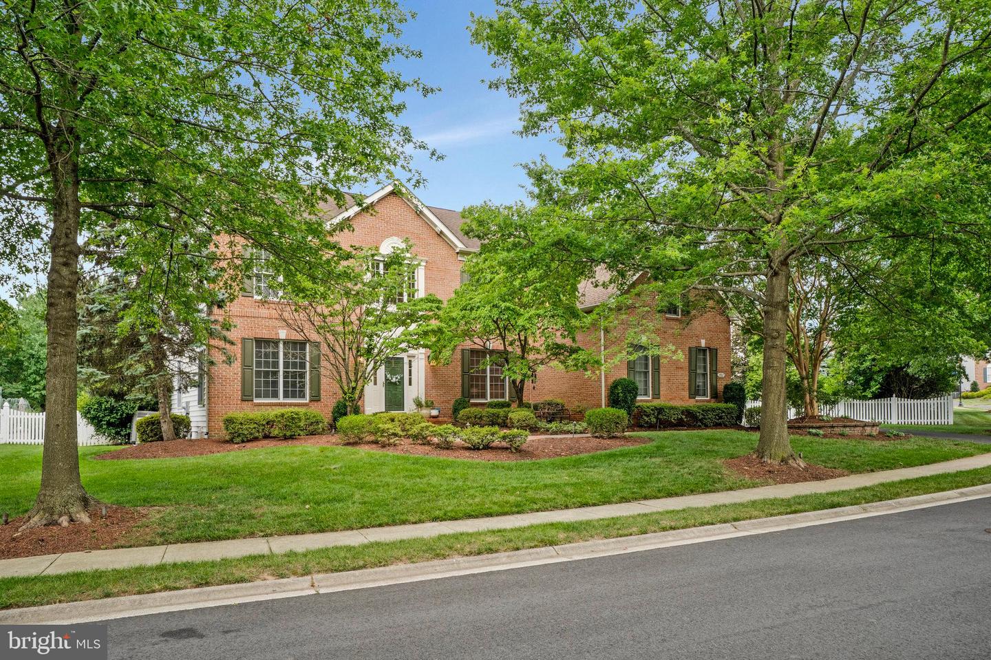 19917 INTERLACHEN CIRCLE, ASHBURN, Virginia 20147, 5 Bedrooms Bedrooms, ,4 BathroomsBathrooms,Residential,For sale,19917 INTERLACHEN CIRCLE,VALO2102116 MLS # VALO2102116