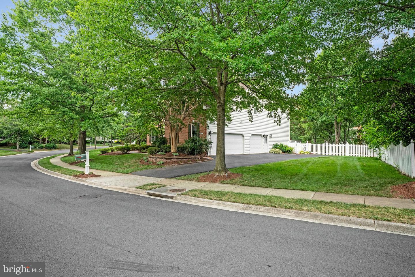 19917 INTERLACHEN CIRCLE, ASHBURN, Virginia 20147, 5 Bedrooms Bedrooms, ,4 BathroomsBathrooms,Residential,For sale,19917 INTERLACHEN CIRCLE,VALO2102116 MLS # VALO2102116