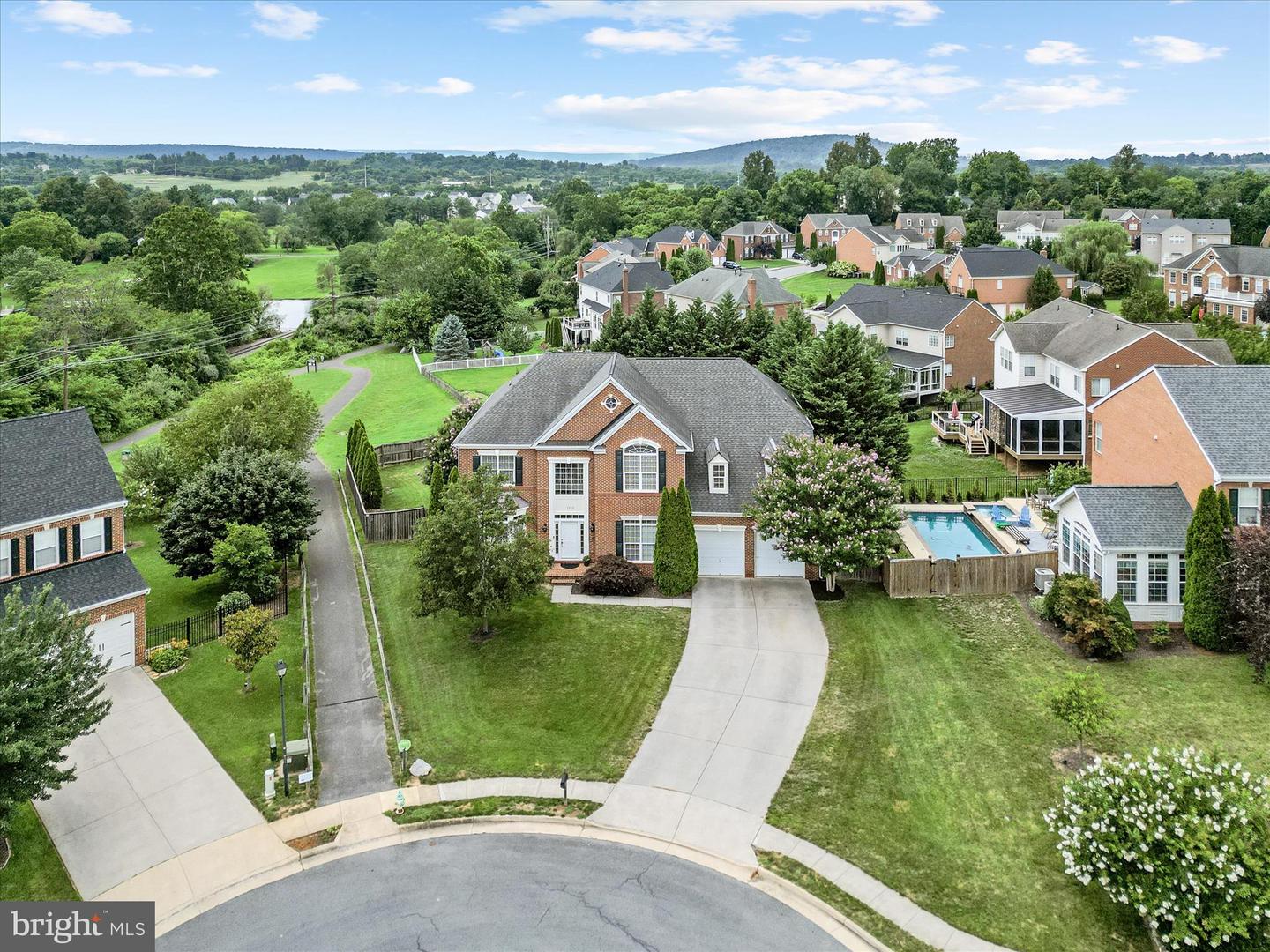 1509 STONE HOUSE CT, WINCHESTER, Virginia 22601, 4 Bedrooms Bedrooms, ,4 BathroomsBathrooms,Residential,For sale,1509 STONE HOUSE CT,VAWI2008692 MLS # VAWI2008692
