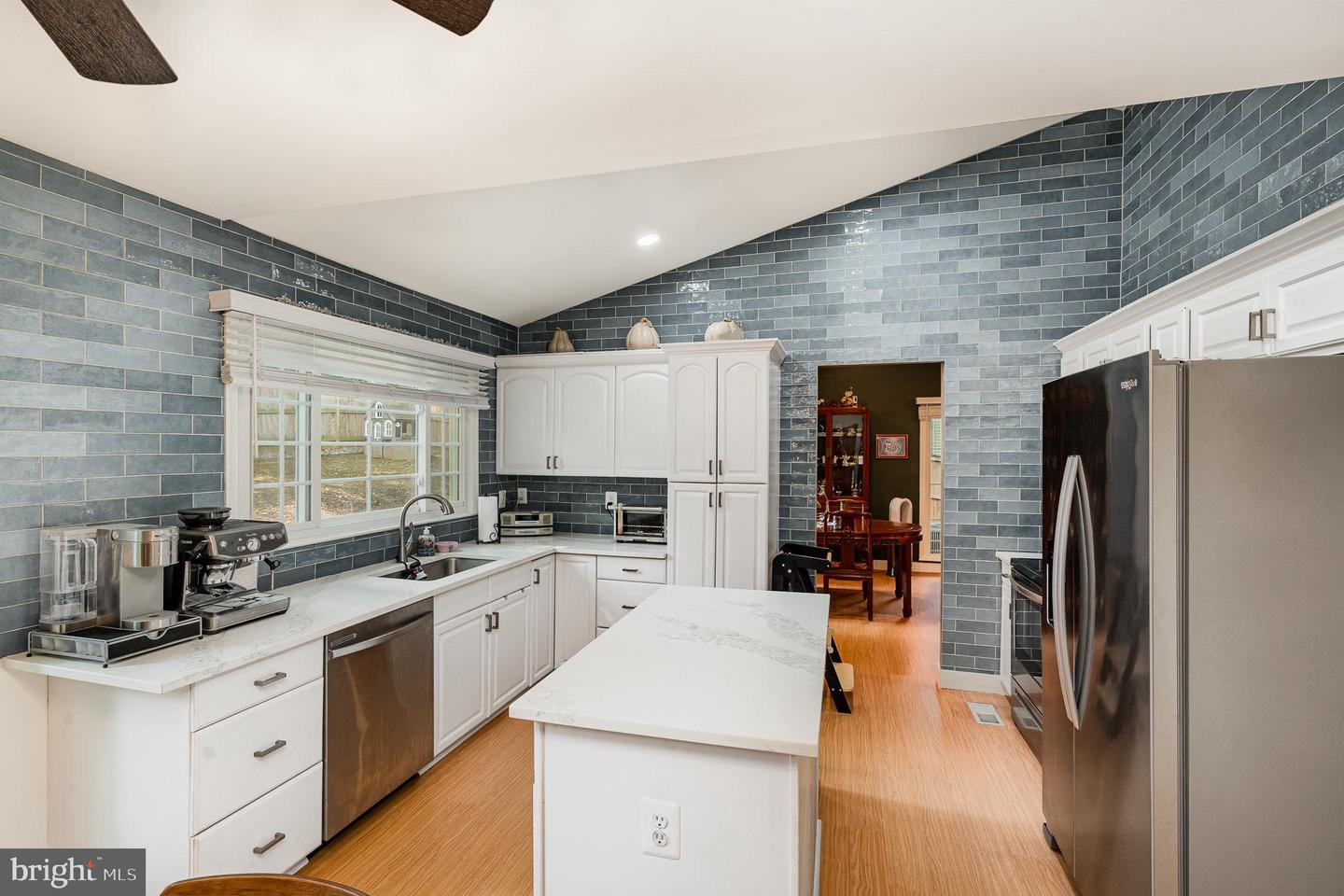 15425 BEACHVIEW DR, DUMFRIES, Virginia 22025, 4 Bedrooms Bedrooms, ,2 BathroomsBathrooms,Residential,For sale,15425 BEACHVIEW DR,VAPW2099252 MLS # VAPW2099252