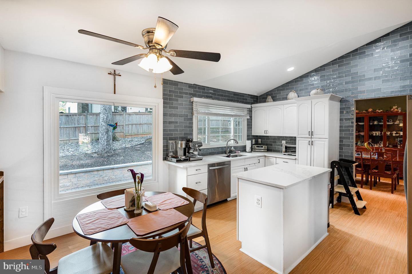 15425 BEACHVIEW DR, DUMFRIES, Virginia 22025, 4 Bedrooms Bedrooms, ,2 BathroomsBathrooms,Residential,For sale,15425 BEACHVIEW DR,VAPW2099252 MLS # VAPW2099252