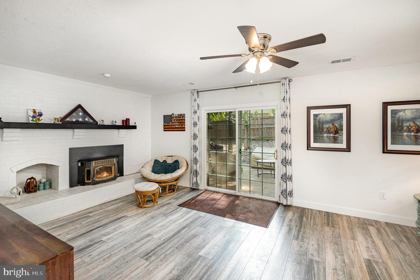 15425 BEACHVIEW DR, DUMFRIES, Virginia 22025, 4 Bedrooms Bedrooms, ,2 BathroomsBathrooms,Residential,For sale,15425 BEACHVIEW DR,VAPW2099252 MLS # VAPW2099252