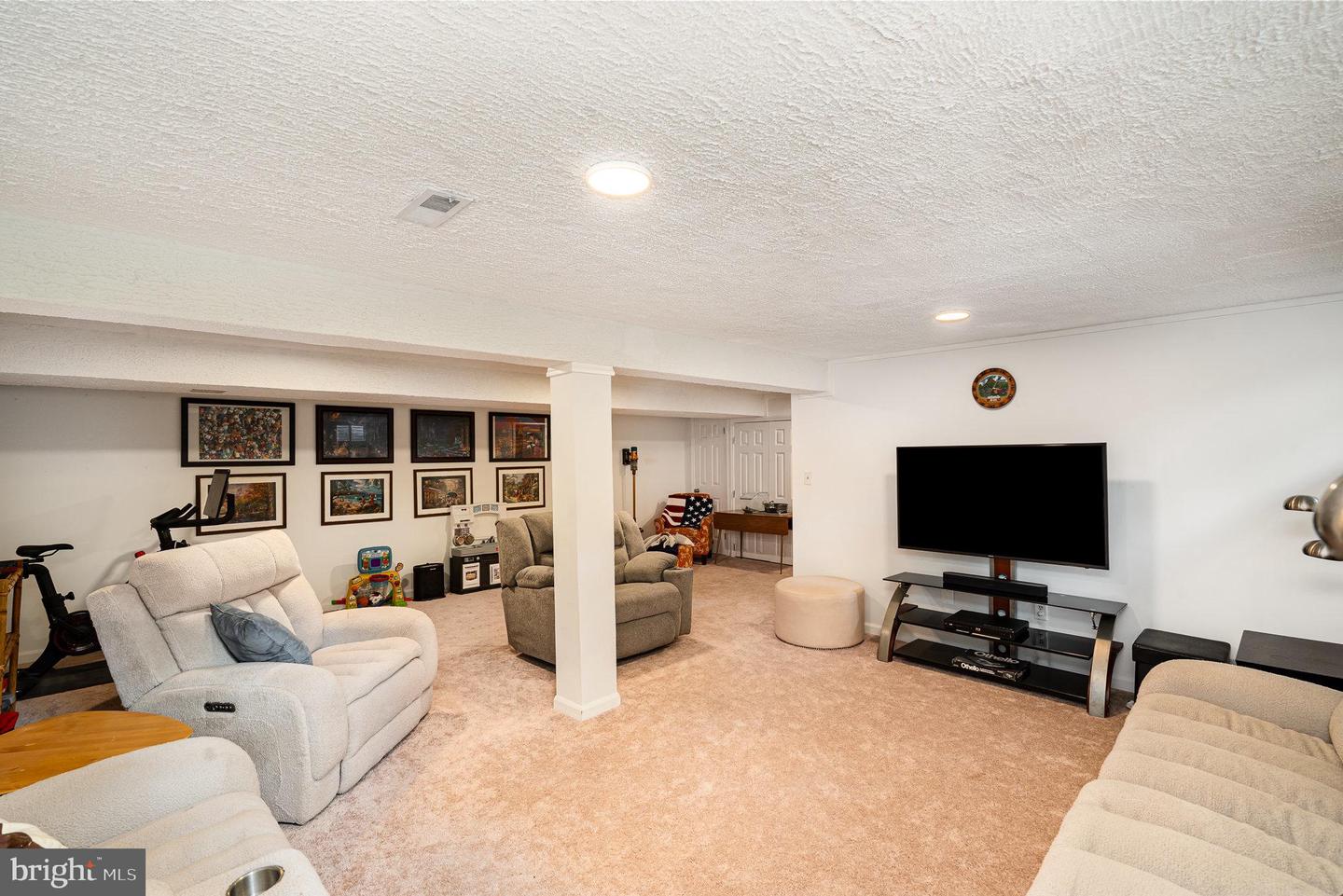 15425 BEACHVIEW DR, DUMFRIES, Virginia 22025, 4 Bedrooms Bedrooms, ,2 BathroomsBathrooms,Residential,For sale,15425 BEACHVIEW DR,VAPW2099252 MLS # VAPW2099252