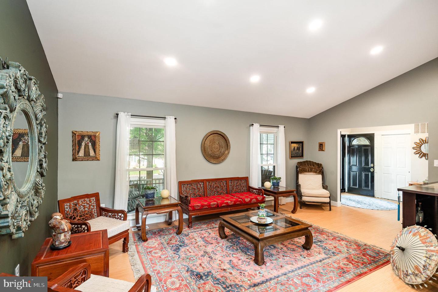 15425 BEACHVIEW DR, DUMFRIES, Virginia 22025, 4 Bedrooms Bedrooms, ,2 BathroomsBathrooms,Residential,For sale,15425 BEACHVIEW DR,VAPW2099252 MLS # VAPW2099252