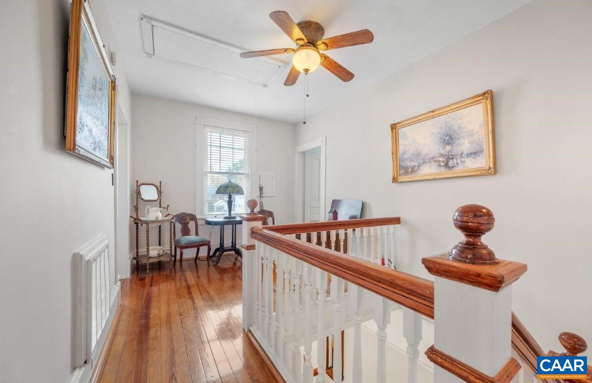 805 LONGWOOD AVE, BEDFORD, Virginia 24523, 4 Bedrooms Bedrooms, ,3 BathroomsBathrooms,Residential,For sale,805 LONGWOOD AVE,666764 MLS # 666764
