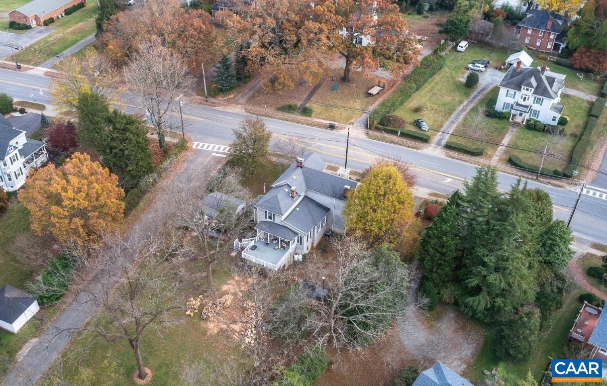 805 LONGWOOD AVE, BEDFORD, Virginia 24523, 4 Bedrooms Bedrooms, ,3 BathroomsBathrooms,Residential,For sale,805 LONGWOOD AVE,666764 MLS # 666764