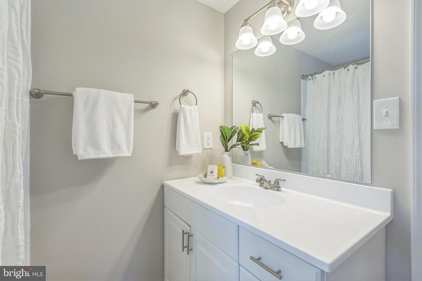 2403 LAFAYETTE BLVD, FREDERICKSBURG, Virginia 22401, 3 Bedrooms Bedrooms, ,2 BathroomsBathrooms,Residential,For sale,2403 LAFAYETTE BLVD,VAFB2008584 MLS # VAFB2008584