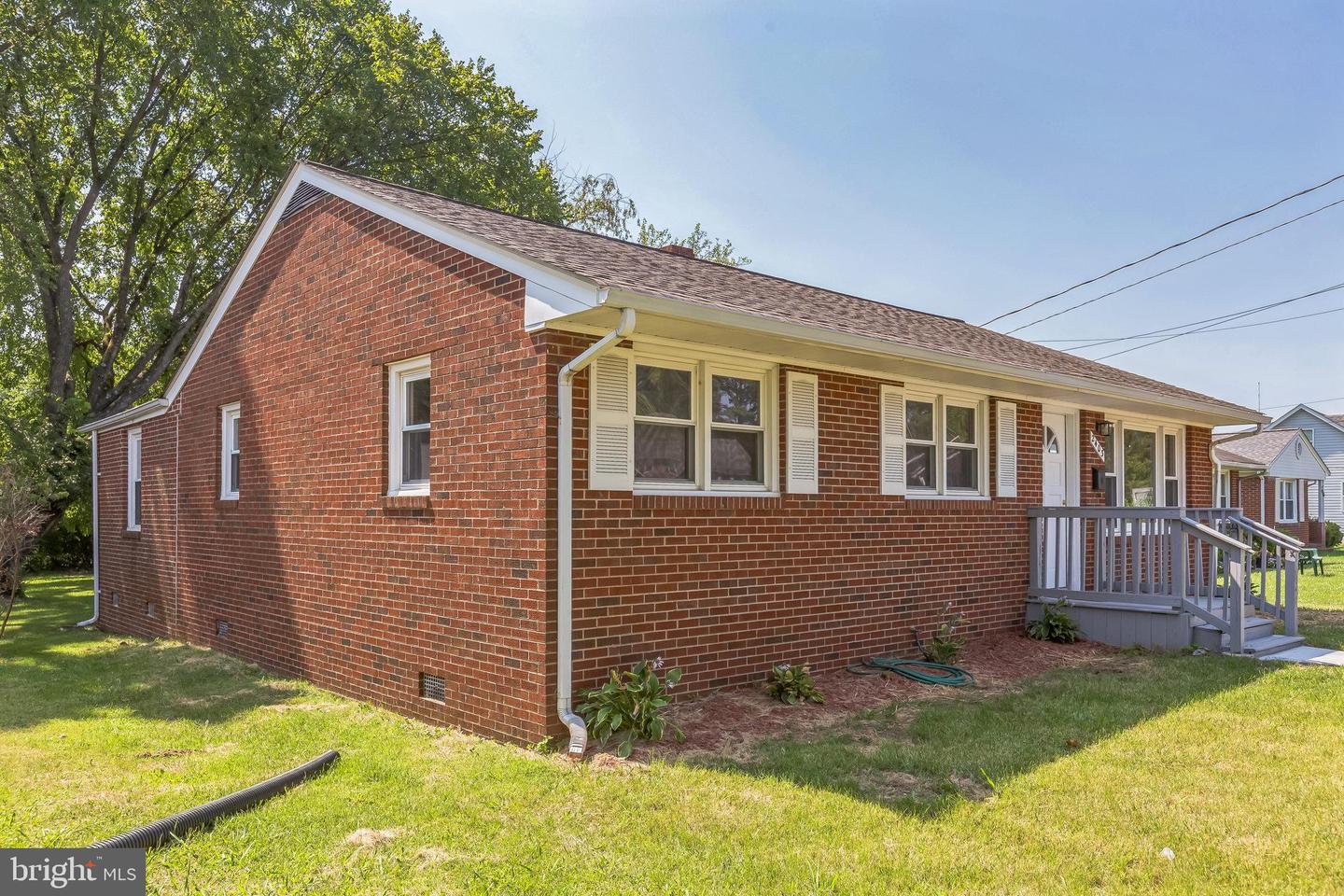 2403 LAFAYETTE BLVD, FREDERICKSBURG, Virginia 22401, 3 Bedrooms Bedrooms, ,2 BathroomsBathrooms,Residential,For sale,2403 LAFAYETTE BLVD,VAFB2008584 MLS # VAFB2008584