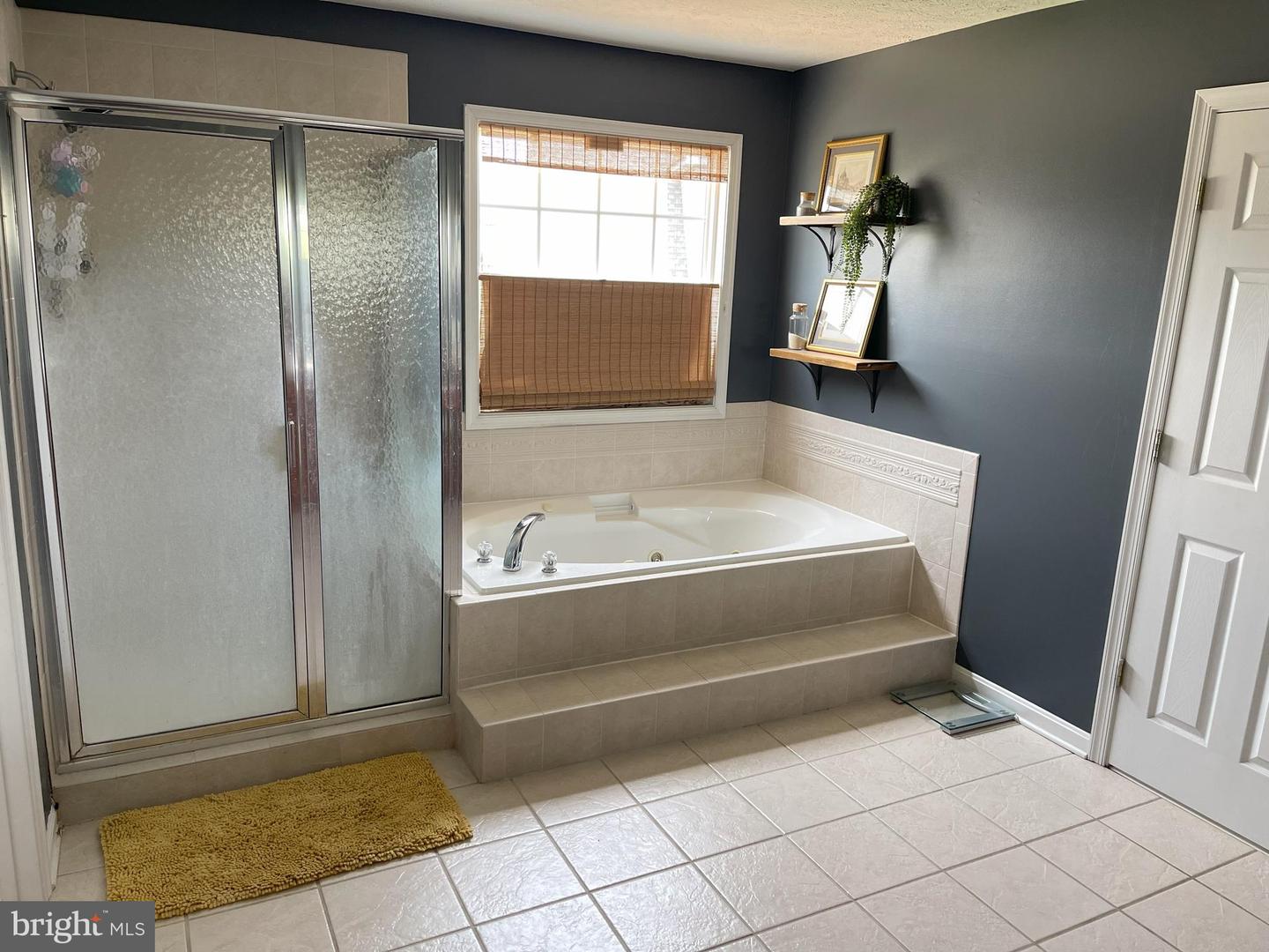 132 CAHILLE DR, WINCHESTER, Virginia 22602, 4 Bedrooms Bedrooms, 15 Rooms Rooms,3 BathroomsBathrooms,Residential,For sale,132 CAHILLE DR,VAFV2035466 MLS # VAFV2035466