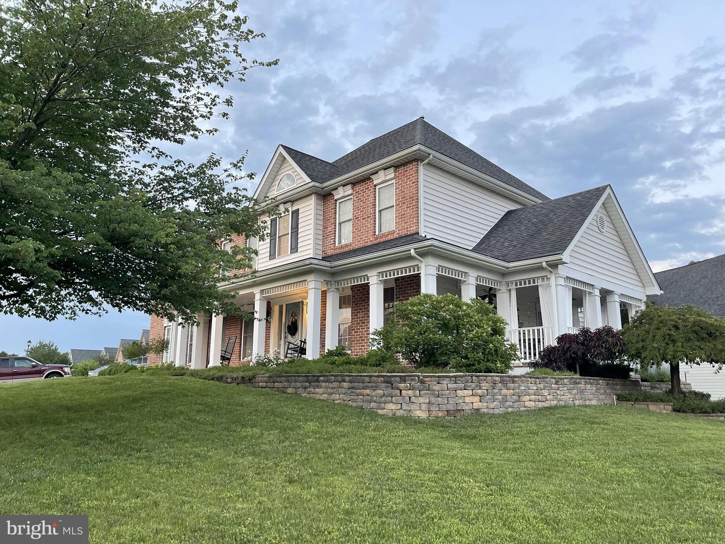 132 CAHILLE DR, WINCHESTER, Virginia 22602, 4 Bedrooms Bedrooms, 15 Rooms Rooms,3 BathroomsBathrooms,Residential,For sale,132 CAHILLE DR,VAFV2035466 MLS # VAFV2035466