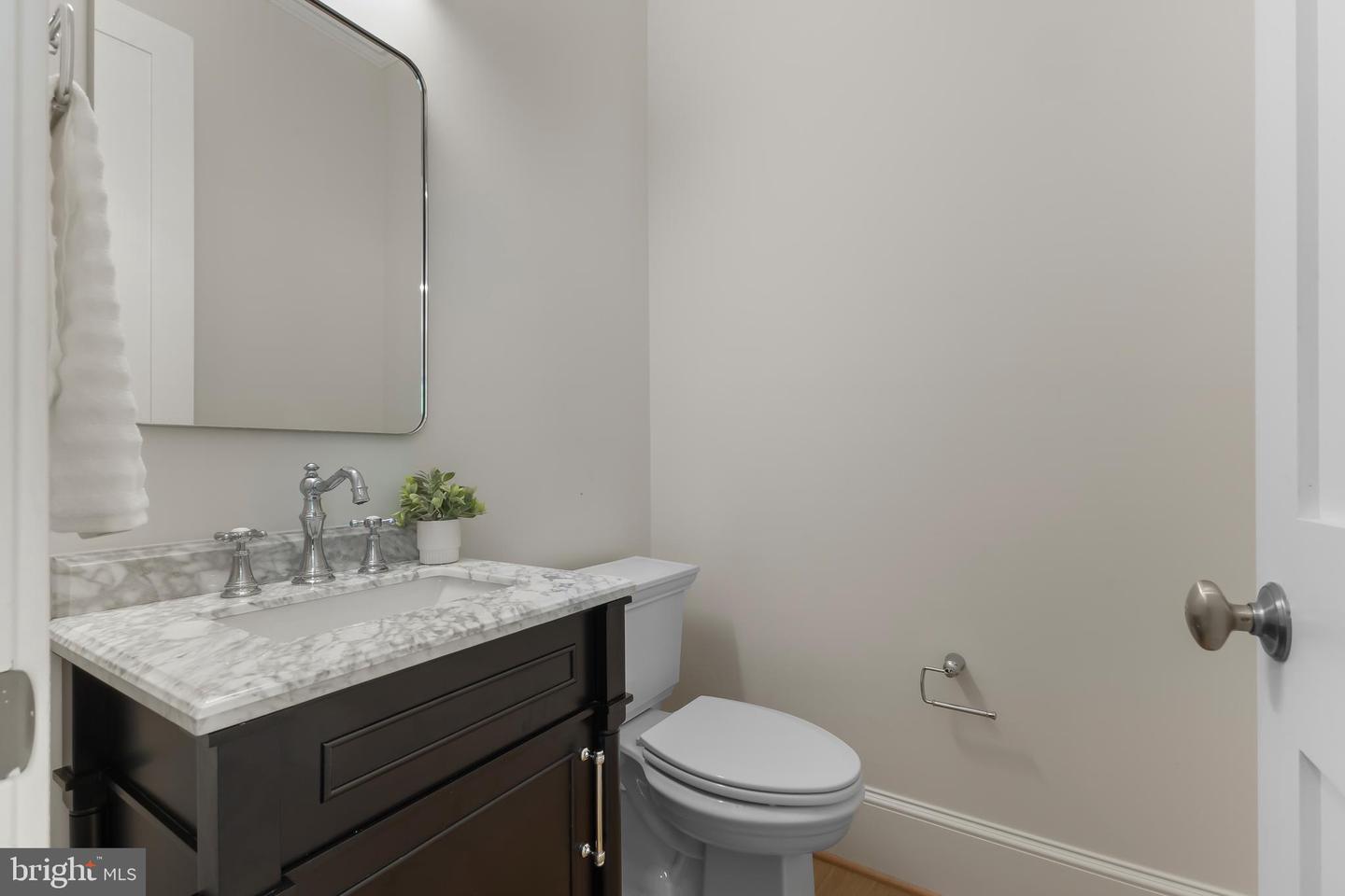 8628 PLYMOUTH RD, ALEXANDRIA, Virginia 22308, 6 Bedrooms Bedrooms, ,6 BathroomsBathrooms,Residential,For sale,8628 PLYMOUTH RD,VAFX2255488 MLS # VAFX2255488