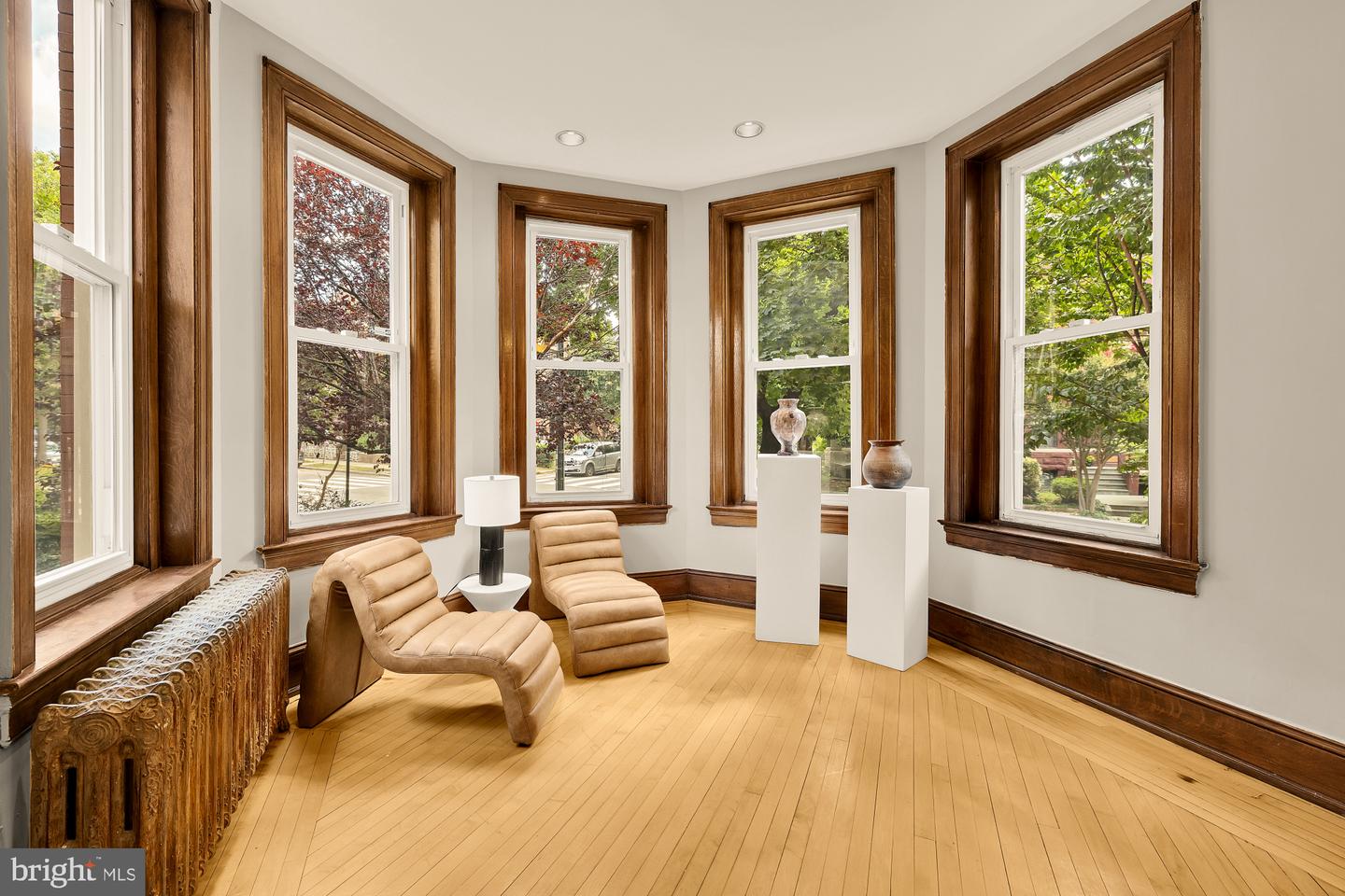 100 W ST NW, WASHINGTON, District Of Columbia 20001, 6 Bedrooms Bedrooms, ,4 BathroomsBathrooms,Residential,For sale,100 W ST NW,DCDC2210416 MLS # DCDC2210416