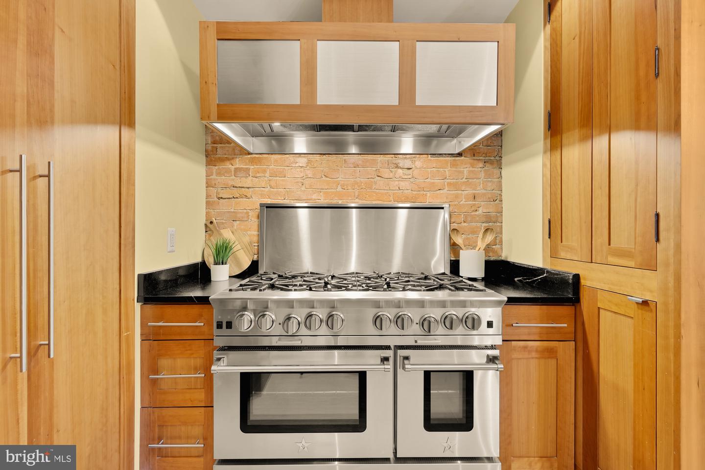 100 W ST NW, WASHINGTON, District Of Columbia 20001, 6 Bedrooms Bedrooms, ,4 BathroomsBathrooms,Residential,For sale,100 W ST NW,DCDC2210416 MLS # DCDC2210416