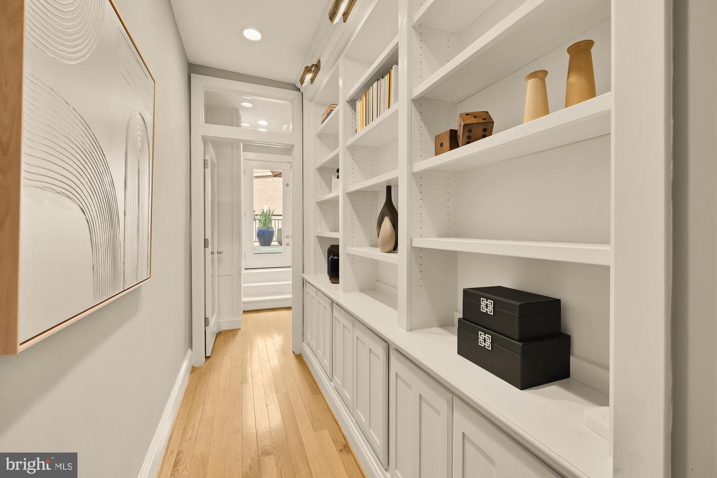 100 W ST NW, WASHINGTON, District Of Columbia 20001, 6 Bedrooms Bedrooms, ,4 BathroomsBathrooms,Residential,For sale,100 W ST NW,DCDC2210416 MLS # DCDC2210416