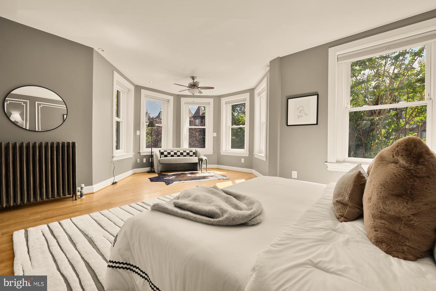 100 W ST NW, WASHINGTON, District Of Columbia 20001, 6 Bedrooms Bedrooms, ,4 BathroomsBathrooms,Residential,For sale,100 W ST NW,DCDC2210416 MLS # DCDC2210416