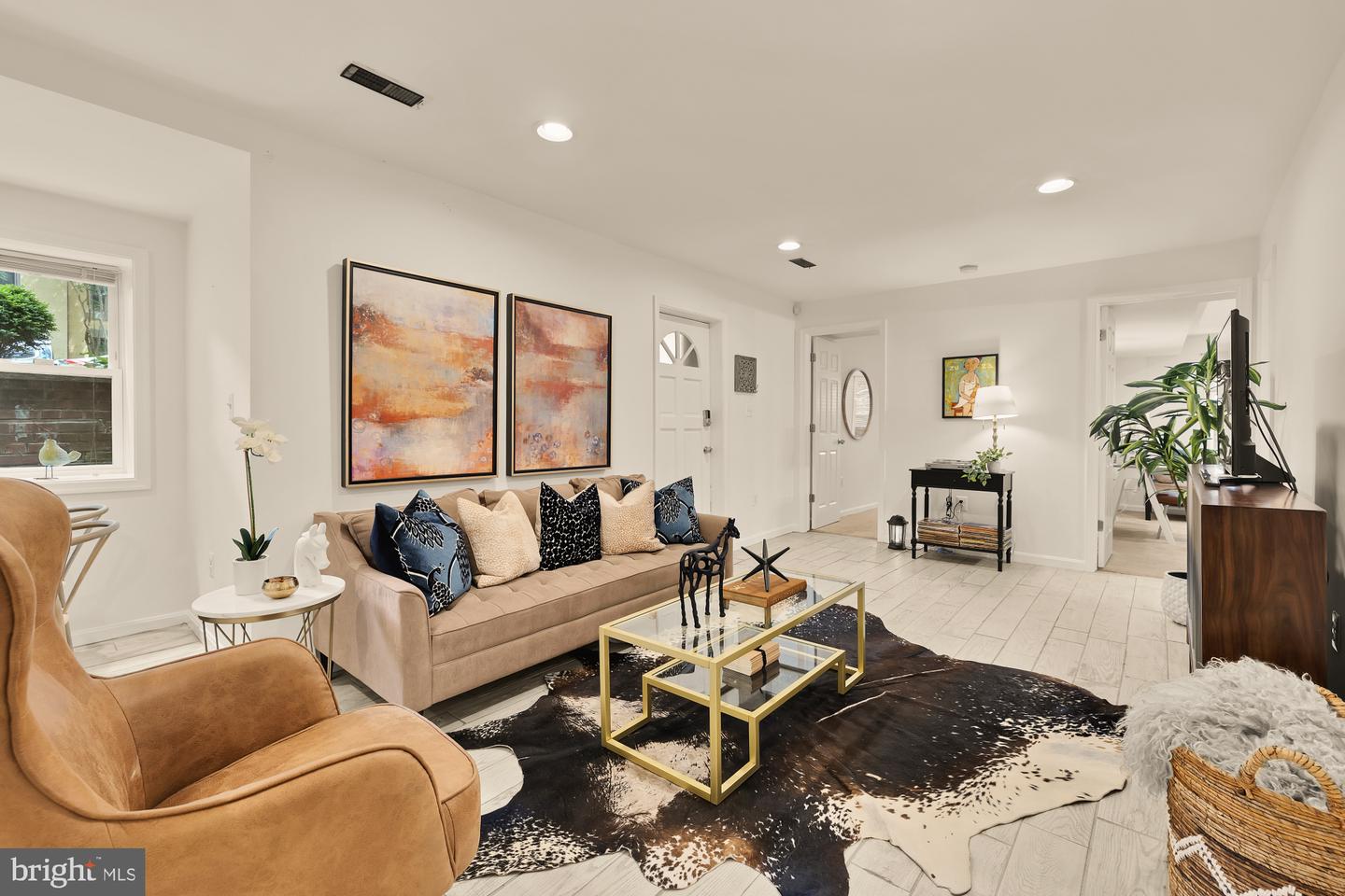 100 W ST NW, WASHINGTON, District Of Columbia 20001, 6 Bedrooms Bedrooms, ,4 BathroomsBathrooms,Residential,For sale,100 W ST NW,DCDC2210416 MLS # DCDC2210416
