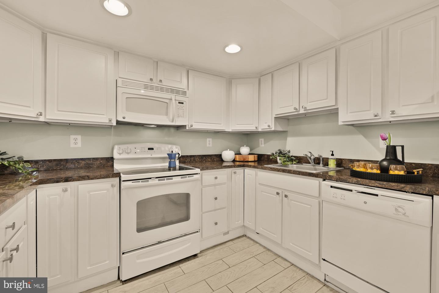 100 W ST NW, WASHINGTON, District Of Columbia 20001, 6 Bedrooms Bedrooms, ,4 BathroomsBathrooms,Residential,For sale,100 W ST NW,DCDC2210416 MLS # DCDC2210416