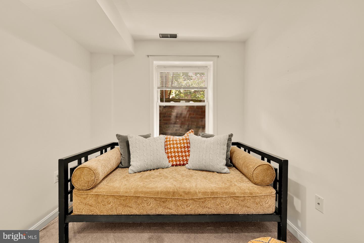 100 W ST NW, WASHINGTON, District Of Columbia 20001, 6 Bedrooms Bedrooms, ,4 BathroomsBathrooms,Residential,For sale,100 W ST NW,DCDC2210416 MLS # DCDC2210416