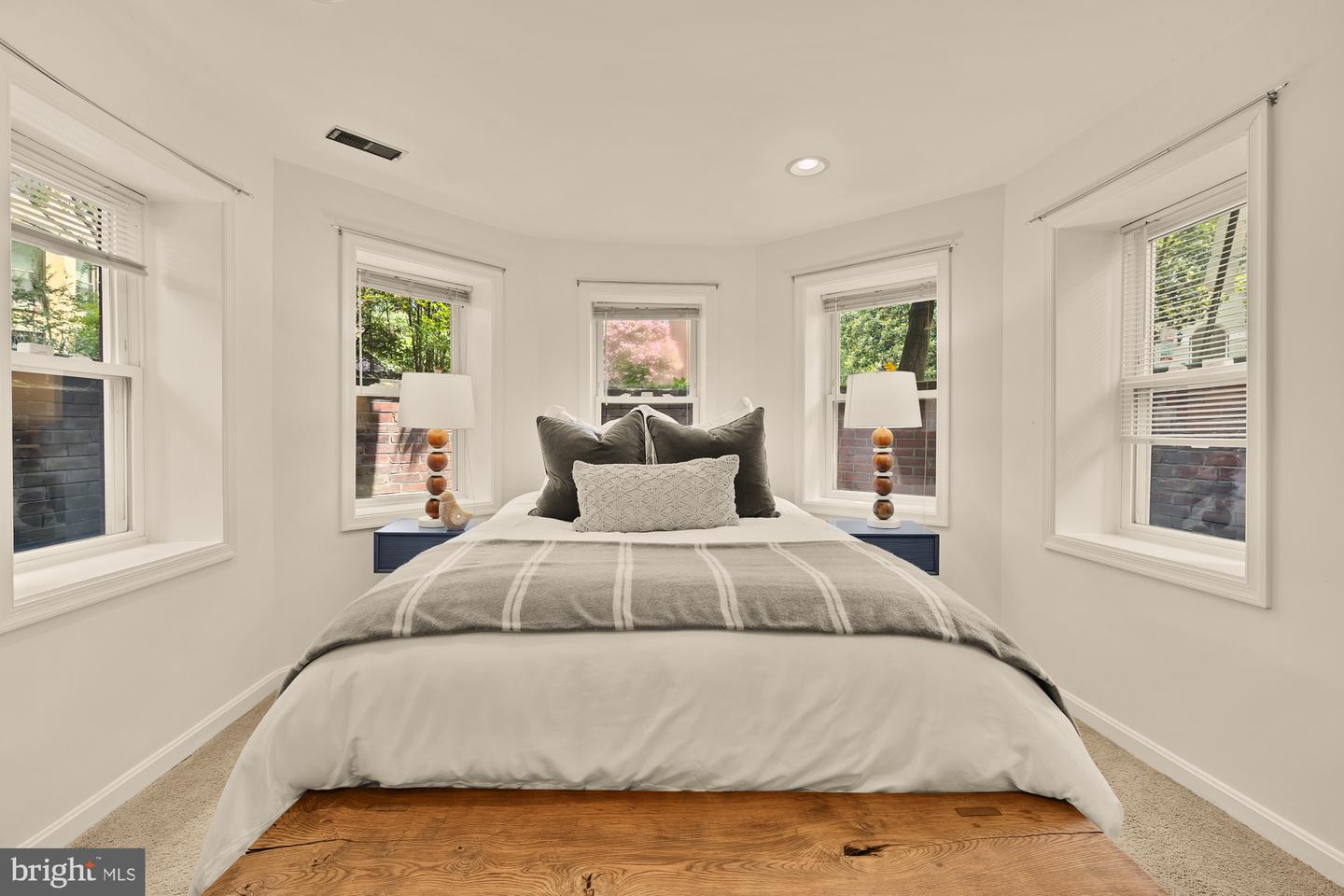 100 W ST NW, WASHINGTON, District Of Columbia 20001, 6 Bedrooms Bedrooms, ,4 BathroomsBathrooms,Residential,For sale,100 W ST NW,DCDC2210416 MLS # DCDC2210416