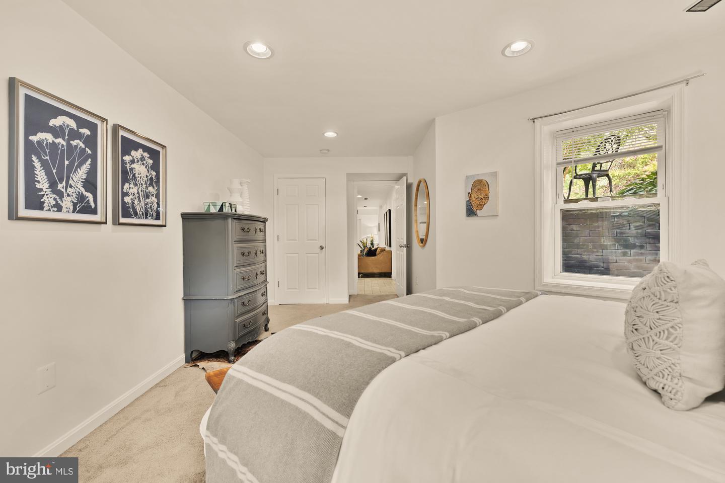 100 W ST NW, WASHINGTON, District Of Columbia 20001, 6 Bedrooms Bedrooms, ,4 BathroomsBathrooms,Residential,For sale,100 W ST NW,DCDC2210416 MLS # DCDC2210416