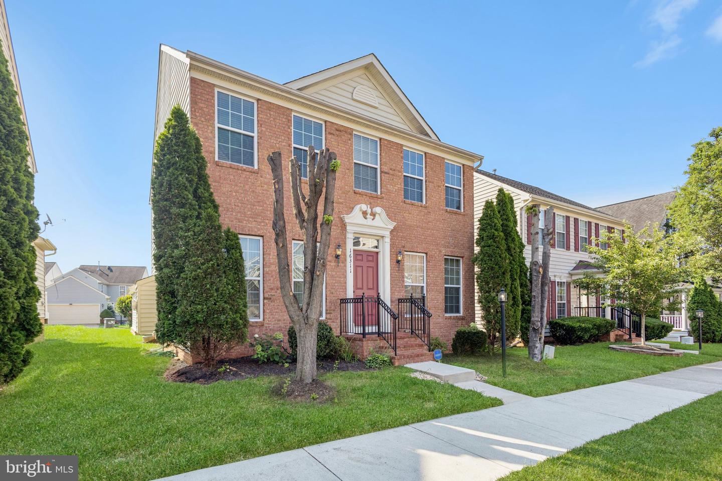 16311 CATENARY DR, WOODBRIDGE, Virginia 22191, 3 Bedrooms Bedrooms, ,2 BathroomsBathrooms,Residential,For sale,16311 CATENARY DR,VAPW2099272 MLS # VAPW2099272
