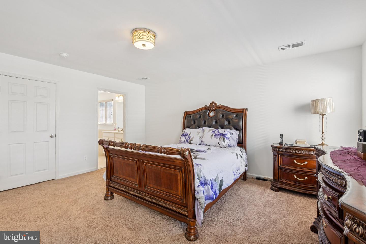 16311 CATENARY DR, WOODBRIDGE, Virginia 22191, 3 Bedrooms Bedrooms, ,2 BathroomsBathrooms,Residential,For sale,16311 CATENARY DR,VAPW2099272 MLS # VAPW2099272