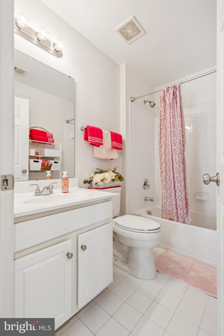 16311 CATENARY DR, WOODBRIDGE, Virginia 22191, 3 Bedrooms Bedrooms, ,2 BathroomsBathrooms,Residential,For sale,16311 CATENARY DR,VAPW2099272 MLS # VAPW2099272