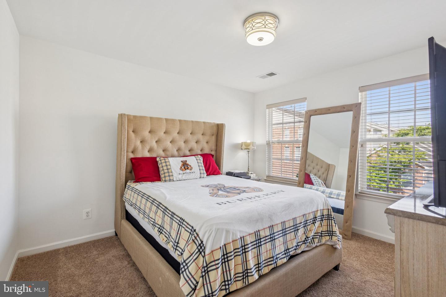 16311 CATENARY DR, WOODBRIDGE, Virginia 22191, 3 Bedrooms Bedrooms, ,2 BathroomsBathrooms,Residential,For sale,16311 CATENARY DR,VAPW2099272 MLS # VAPW2099272