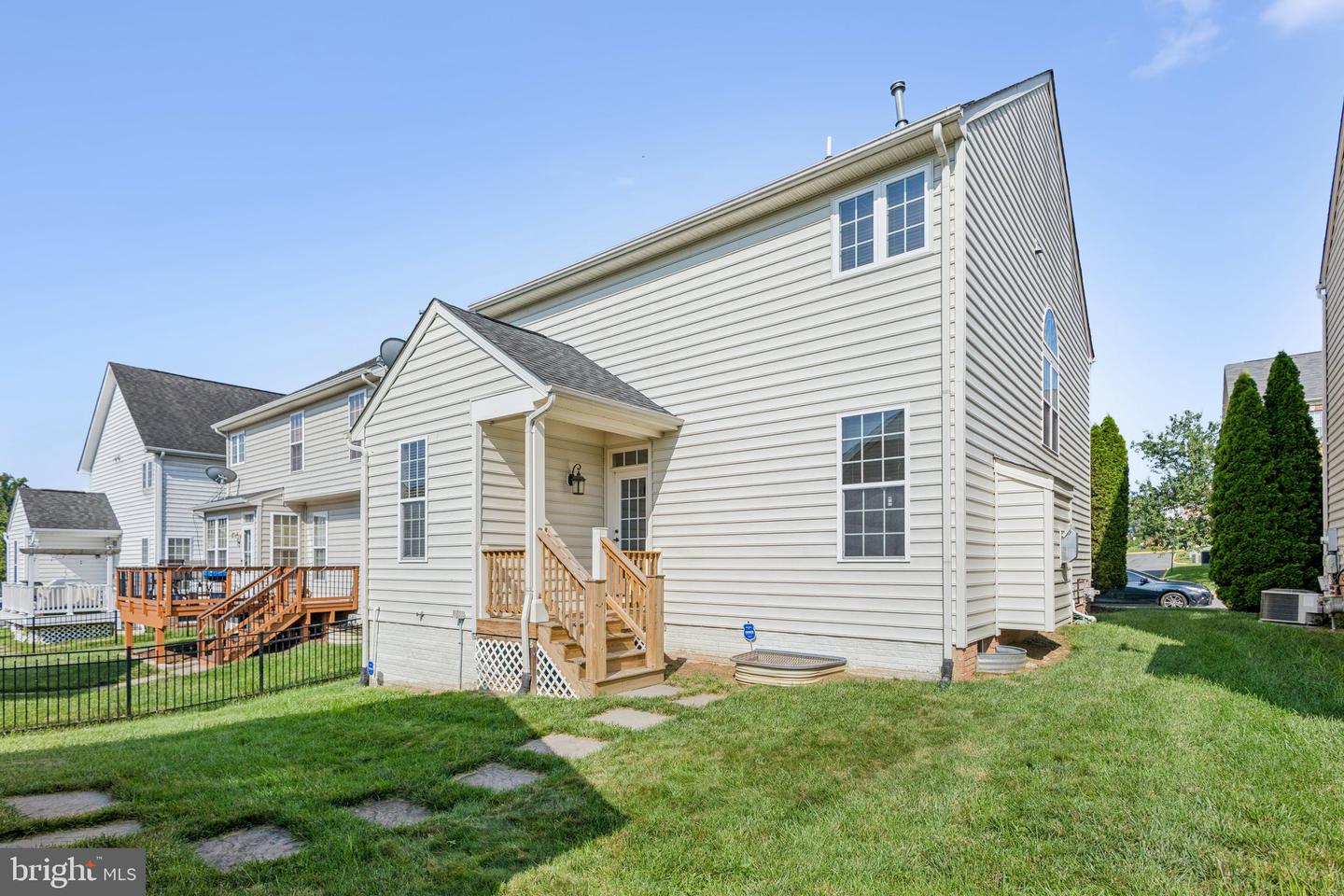 16311 CATENARY DR, WOODBRIDGE, Virginia 22191, 3 Bedrooms Bedrooms, ,2 BathroomsBathrooms,Residential,For sale,16311 CATENARY DR,VAPW2099272 MLS # VAPW2099272