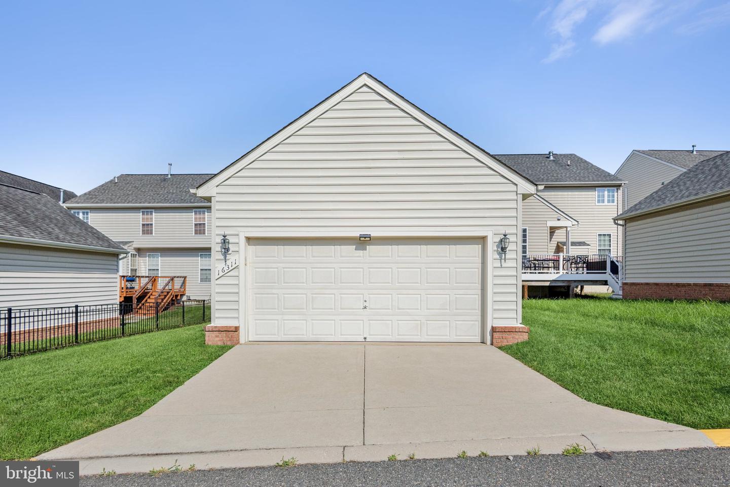 16311 CATENARY DR, WOODBRIDGE, Virginia 22191, 3 Bedrooms Bedrooms, ,2 BathroomsBathrooms,Residential,For sale,16311 CATENARY DR,VAPW2099272 MLS # VAPW2099272