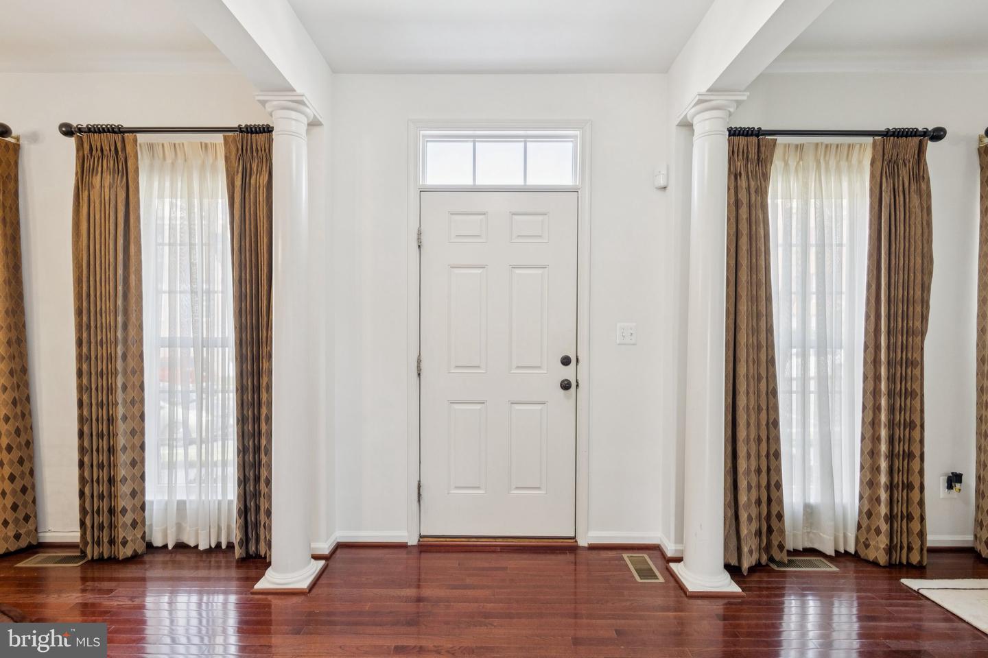 16311 CATENARY DR, WOODBRIDGE, Virginia 22191, 3 Bedrooms Bedrooms, ,2 BathroomsBathrooms,Residential,For sale,16311 CATENARY DR,VAPW2099272 MLS # VAPW2099272