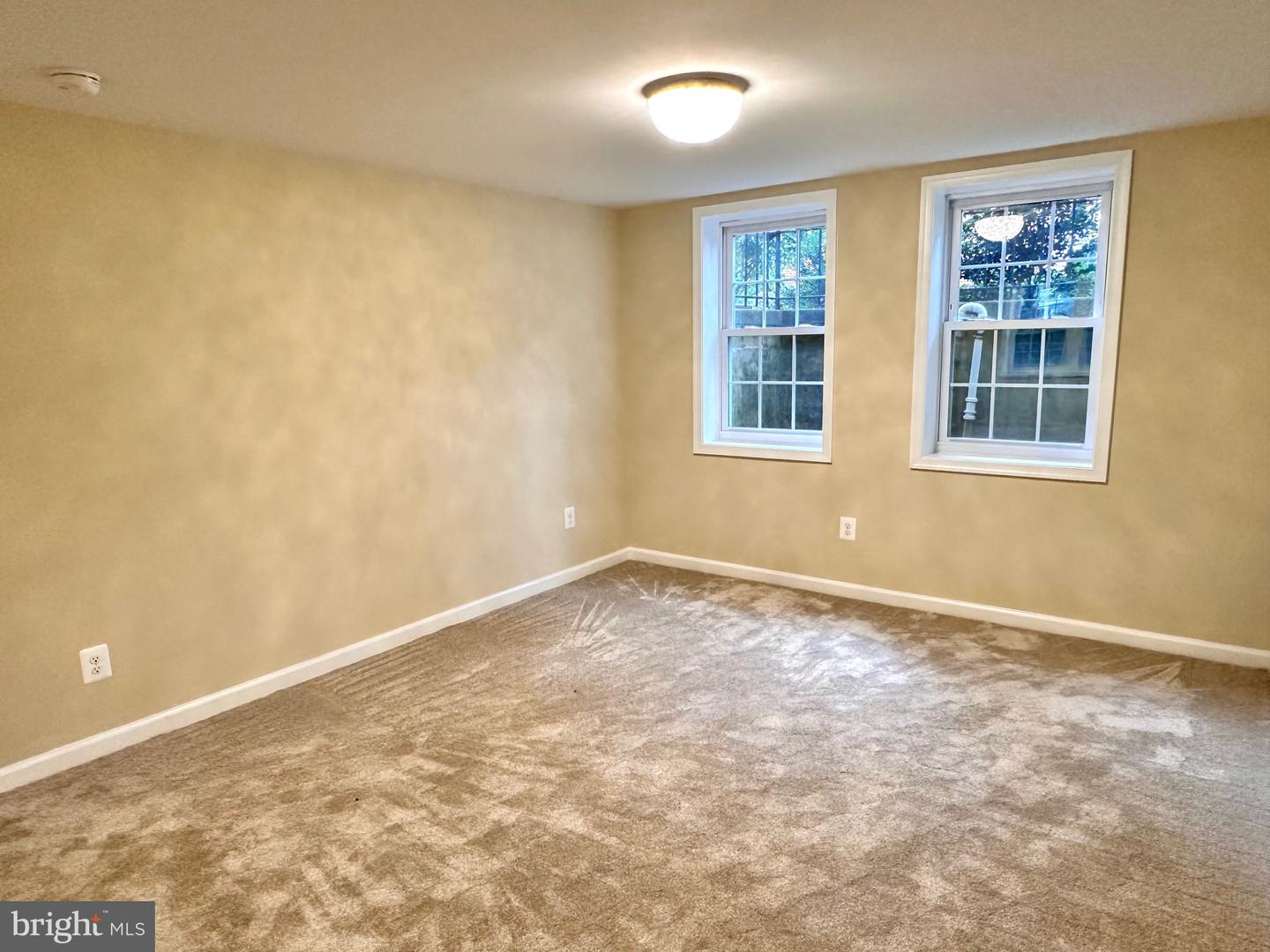 6727 W WAKEFIELD DR #J, ALEXANDRIA, Virginia 22307, 2 Bedrooms Bedrooms, ,1 BathroomBathrooms,Residential,For sale,6727 W WAKEFIELD DR #J,VAFX2255616 MLS # VAFX2255616
