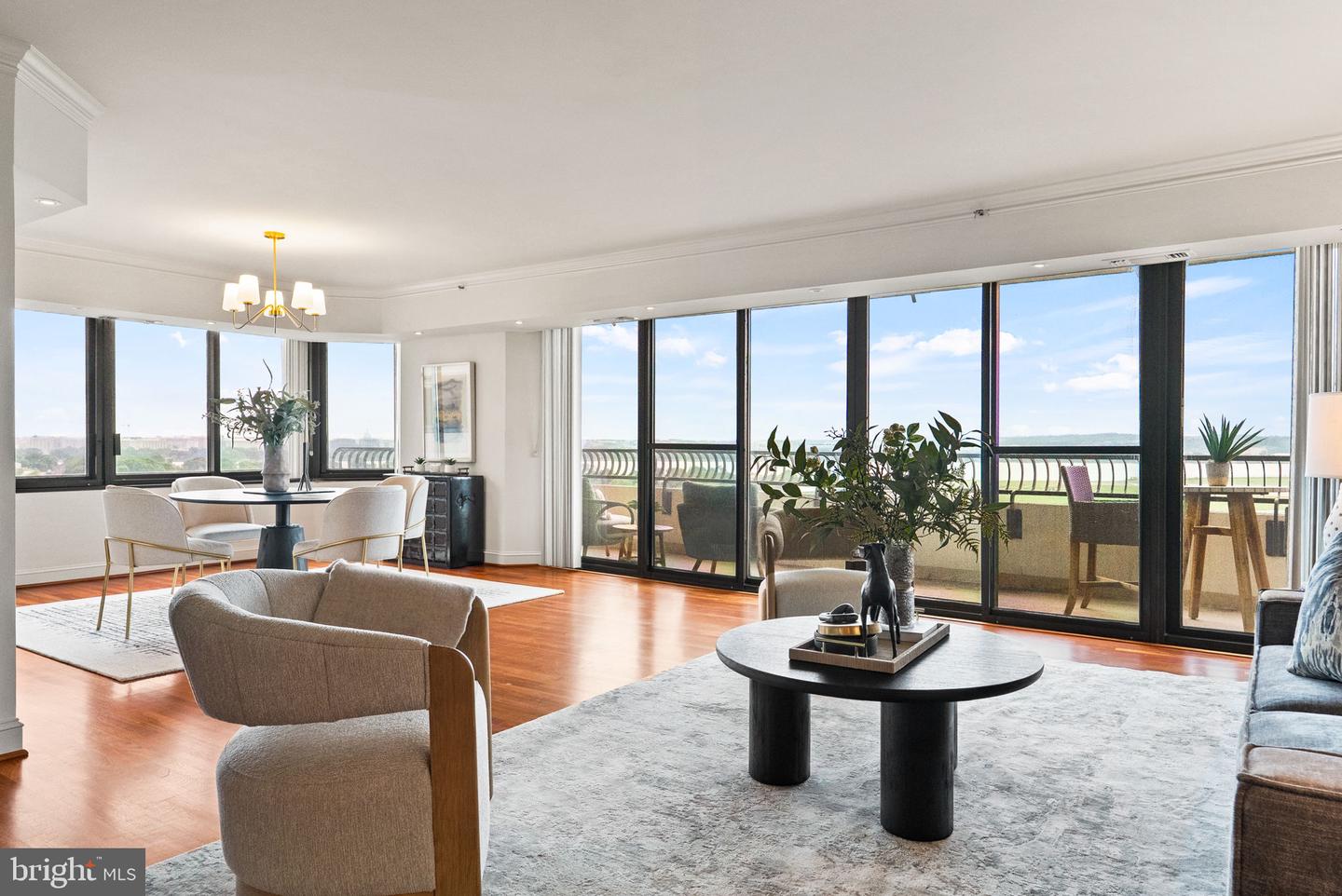 1300 CRYSTAL DR #1102S, ARLINGTON, Virginia 22202, 3 Bedrooms Bedrooms, ,2 BathroomsBathrooms,Residential,For sale,1300 CRYSTAL DR #1102S,VAAR2060830 MLS # VAAR2060830