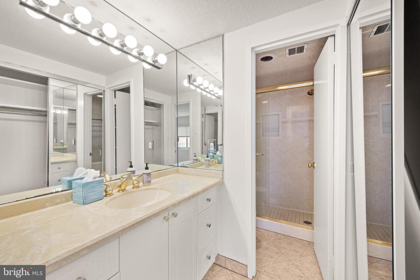 1718 P ST NW #601, WASHINGTON, District Of Columbia 20036, ,1 BathroomBathrooms,Residential,For sale,1718 P ST NW #601,DCDC2210490 MLS # DCDC2210490