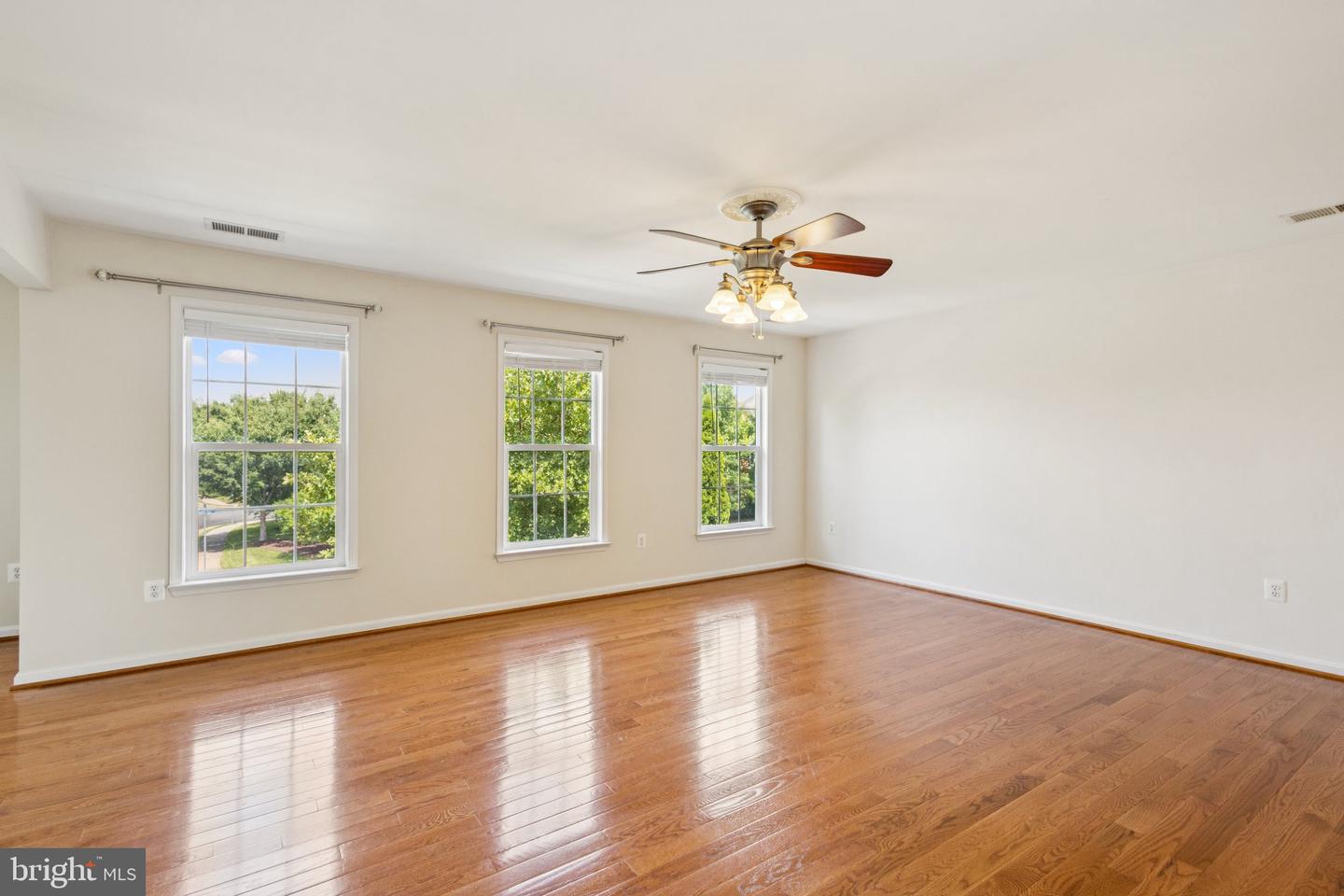 44217 NAVAJO DR, ASHBURN, Virginia 20147, 5 Bedrooms Bedrooms, ,3 BathroomsBathrooms,Residential,For sale,44217 NAVAJO DR,VALO2102252 MLS # VALO2102252