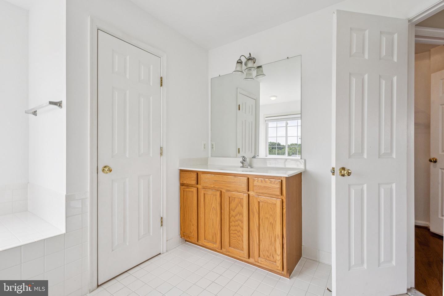 44217 NAVAJO DR, ASHBURN, Virginia 20147, 5 Bedrooms Bedrooms, ,3 BathroomsBathrooms,Residential,For sale,44217 NAVAJO DR,VALO2102252 MLS # VALO2102252