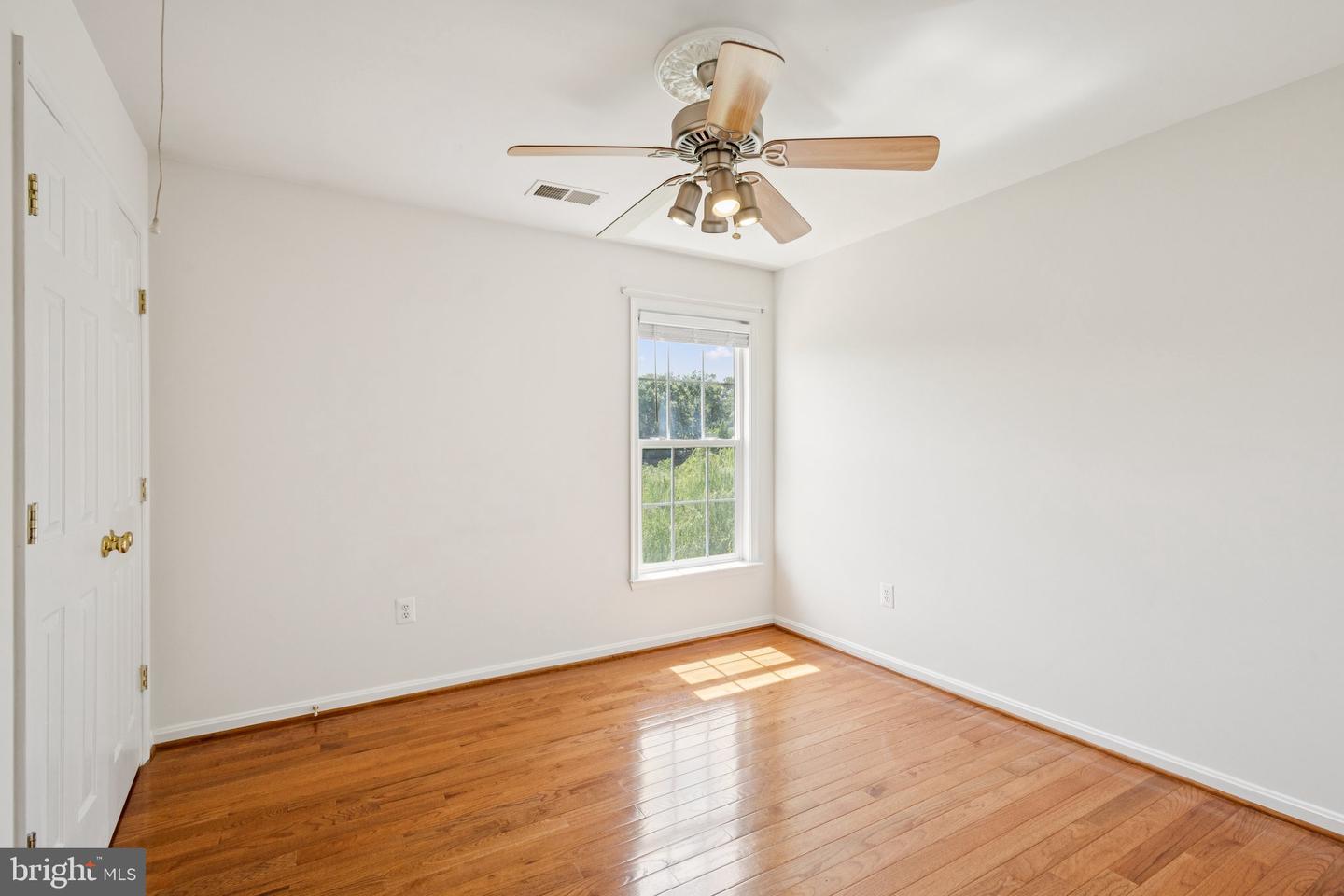 44217 NAVAJO DR, ASHBURN, Virginia 20147, 5 Bedrooms Bedrooms, ,3 BathroomsBathrooms,Residential,For sale,44217 NAVAJO DR,VALO2102252 MLS # VALO2102252