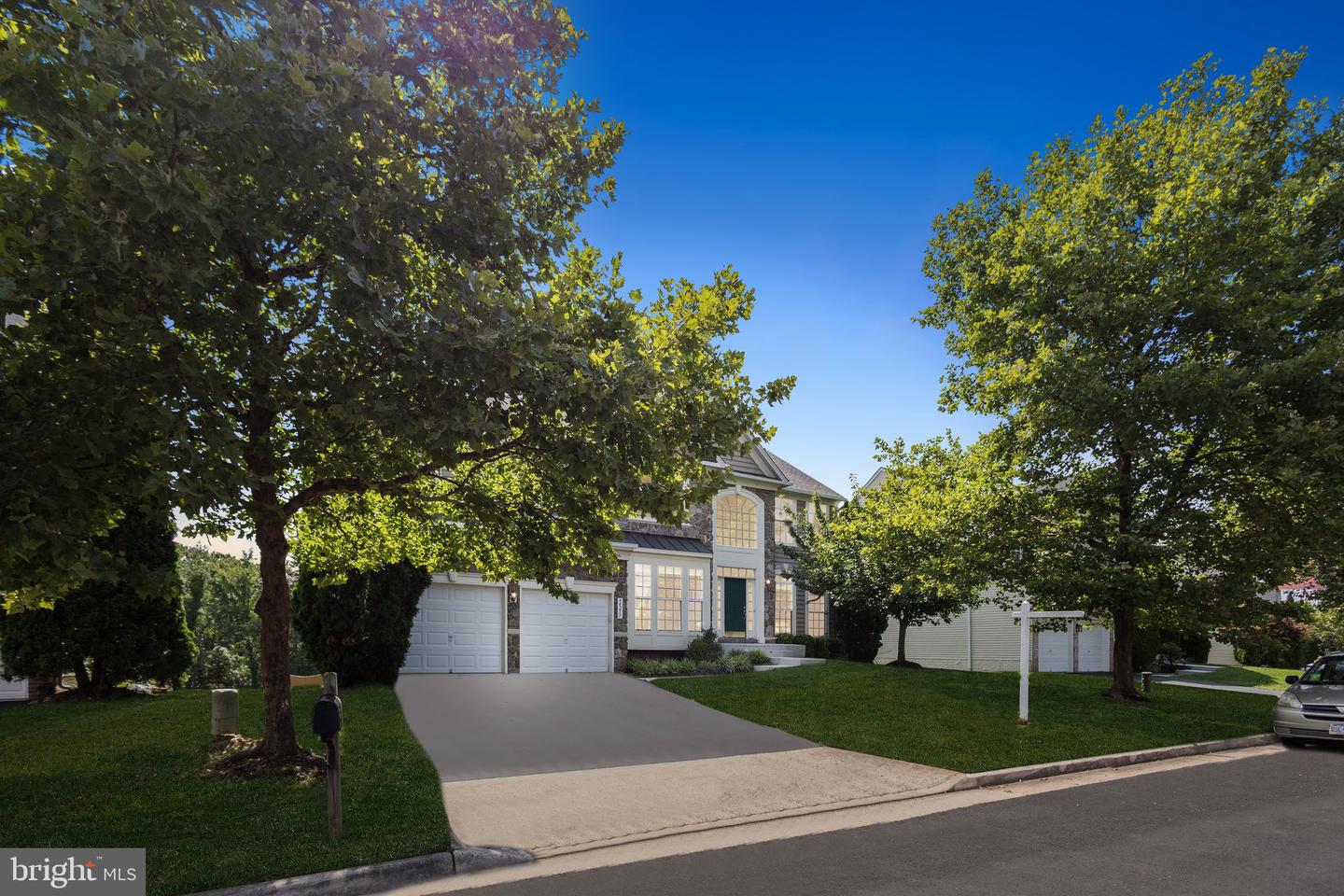44217 NAVAJO DR, ASHBURN, Virginia 20147, 5 Bedrooms Bedrooms, ,3 BathroomsBathrooms,Residential,For sale,44217 NAVAJO DR,VALO2102252 MLS # VALO2102252