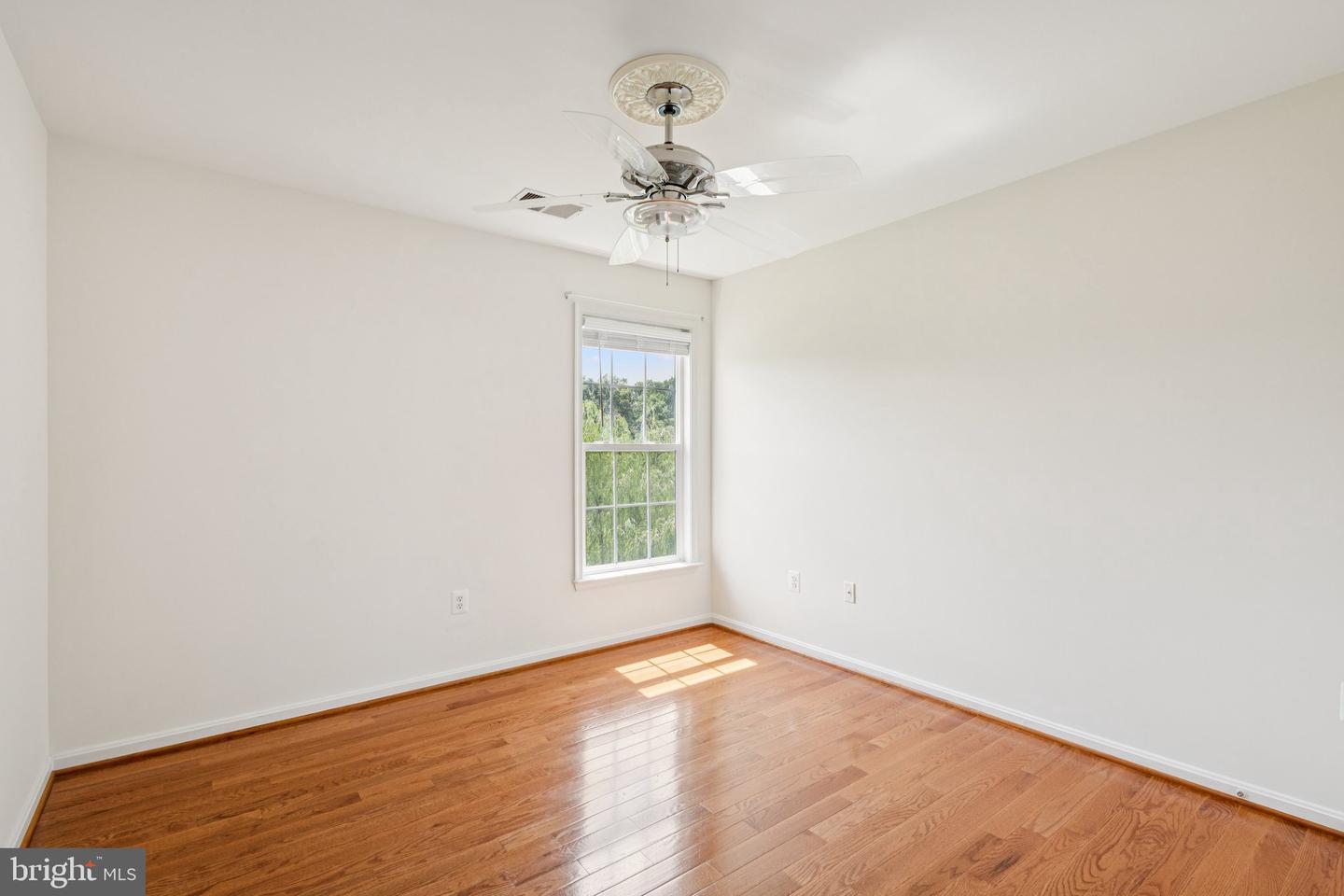 44217 NAVAJO DR, ASHBURN, Virginia 20147, 5 Bedrooms Bedrooms, ,3 BathroomsBathrooms,Residential,For sale,44217 NAVAJO DR,VALO2102252 MLS # VALO2102252