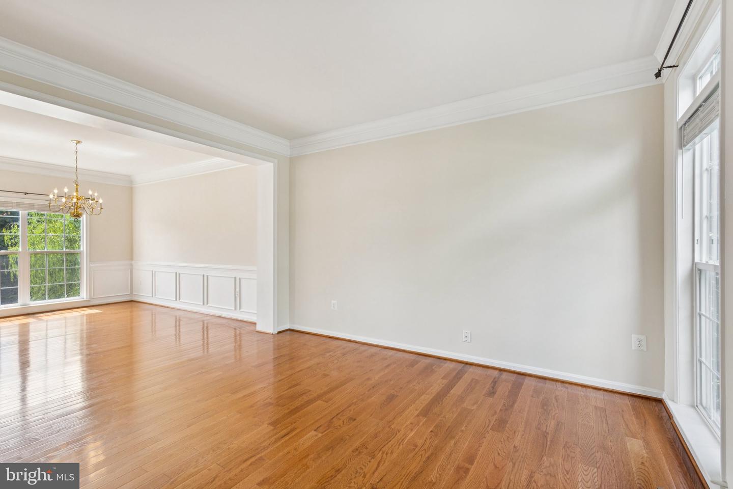 44217 NAVAJO DR, ASHBURN, Virginia 20147, 5 Bedrooms Bedrooms, ,3 BathroomsBathrooms,Residential,For sale,44217 NAVAJO DR,VALO2102252 MLS # VALO2102252